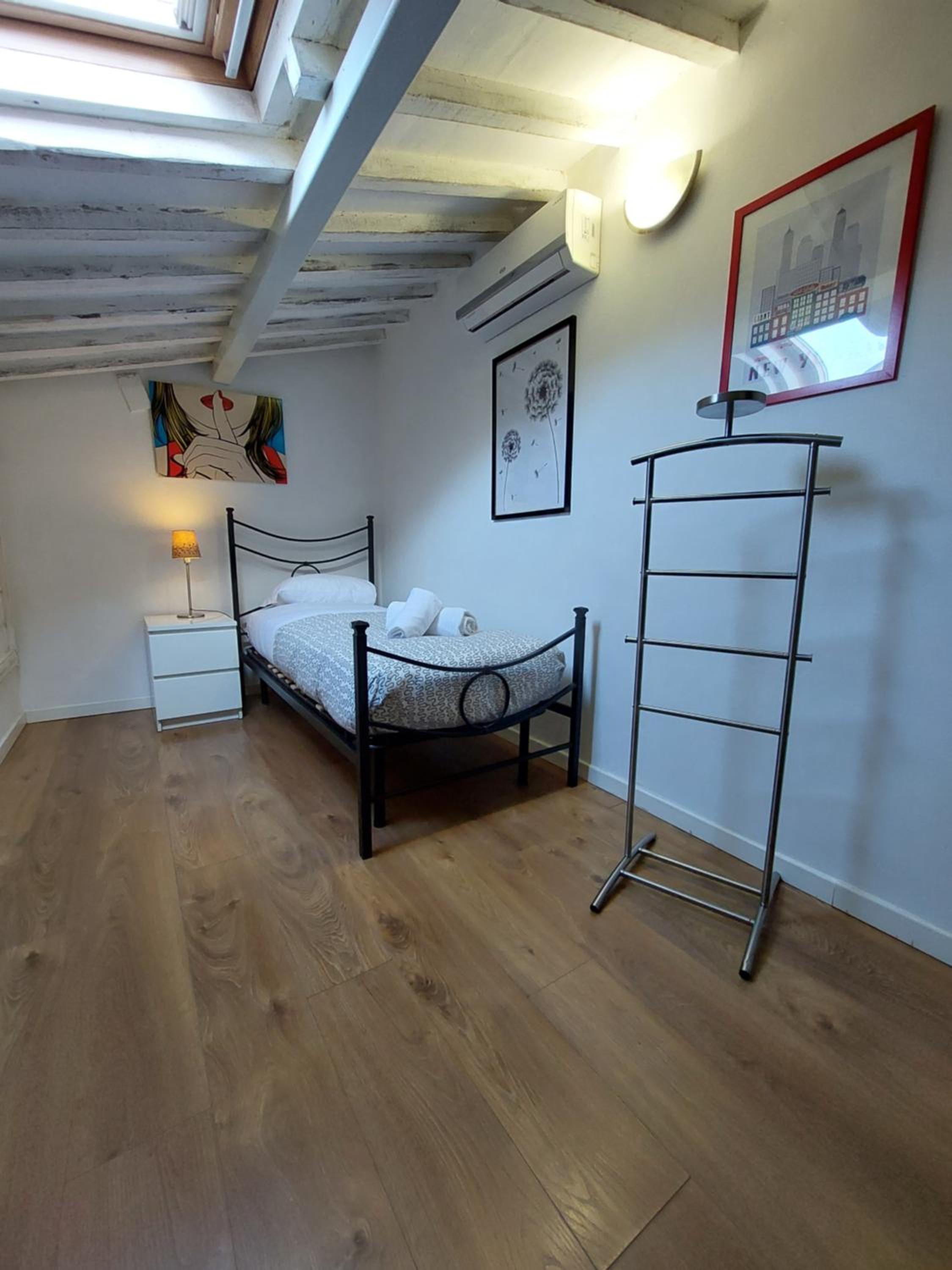 Two Bedroom Apartment - Split Level photo 1