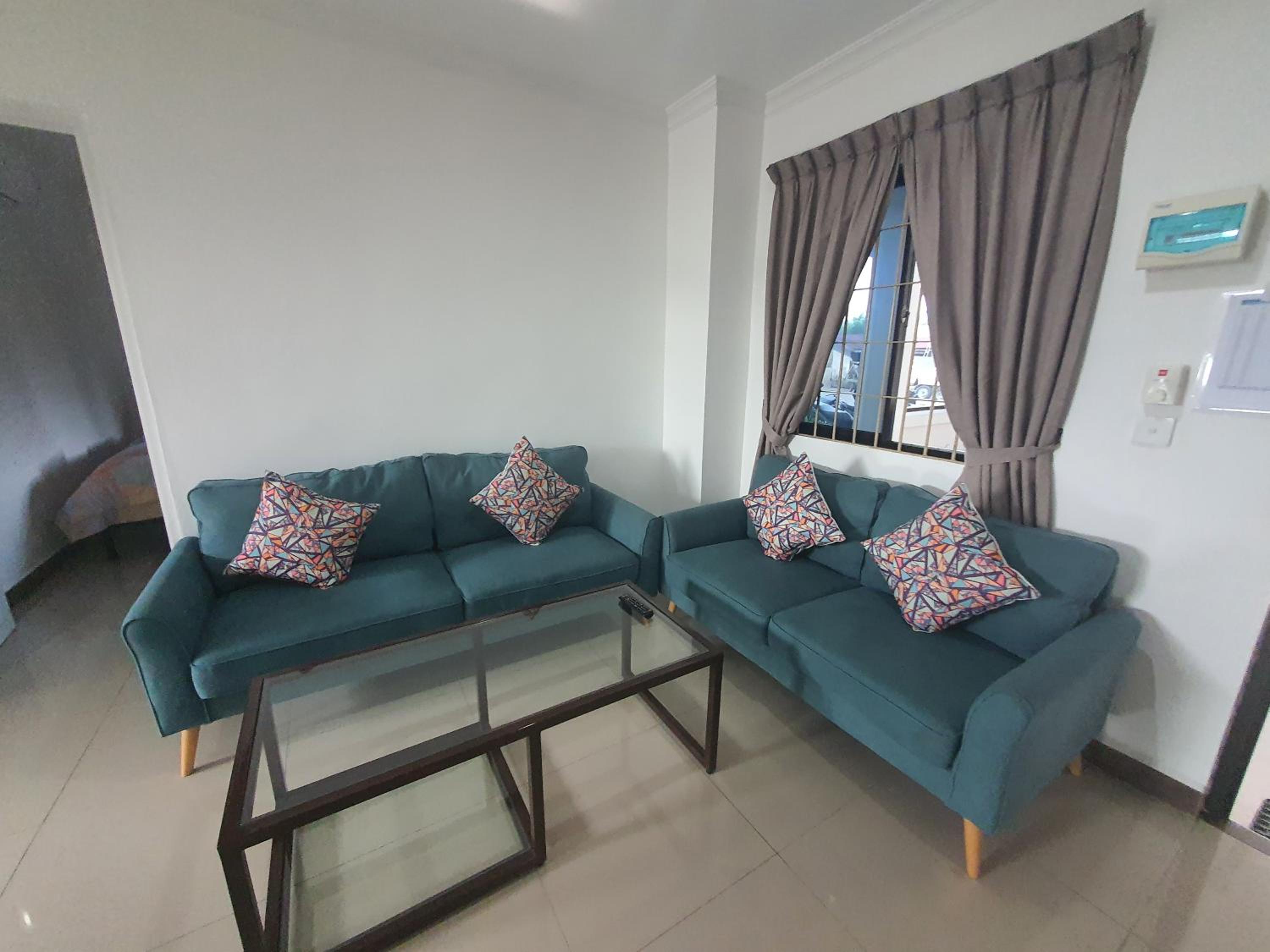 Superior Family Room - Photo 12