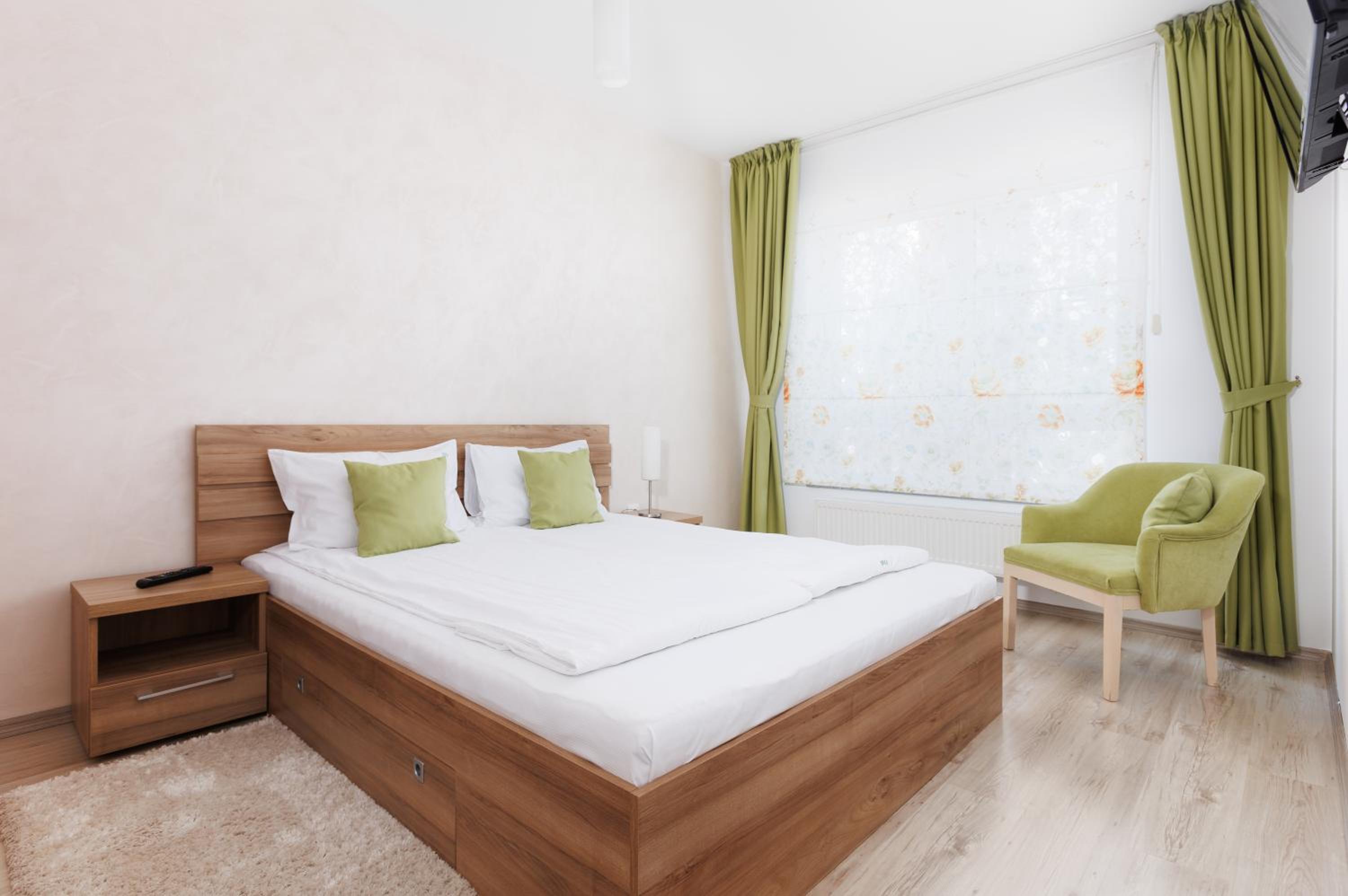 Nature Apartment with Balcony photo 3