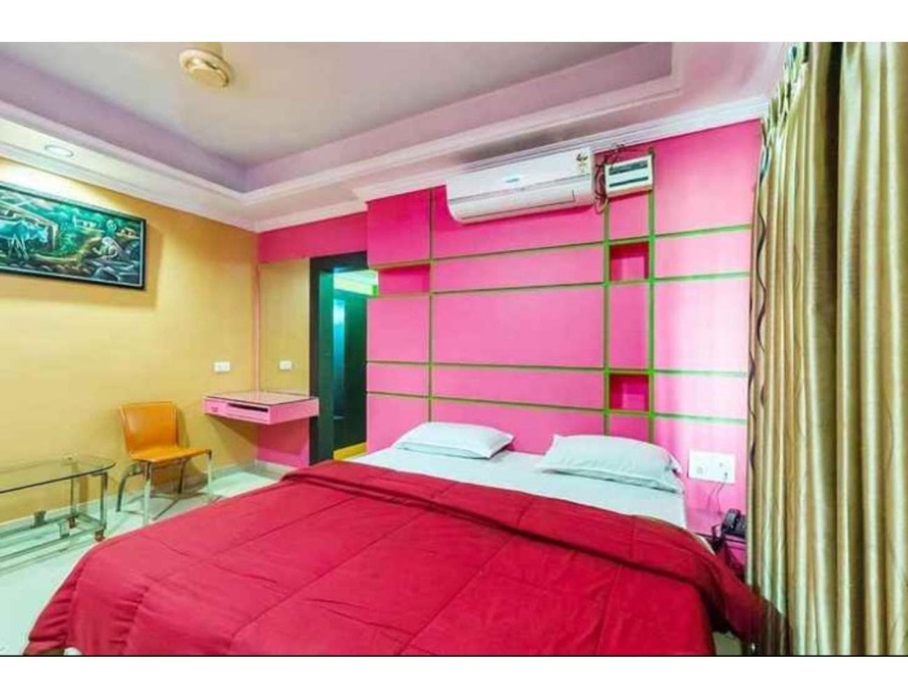 Deluxe Room - Photo 19