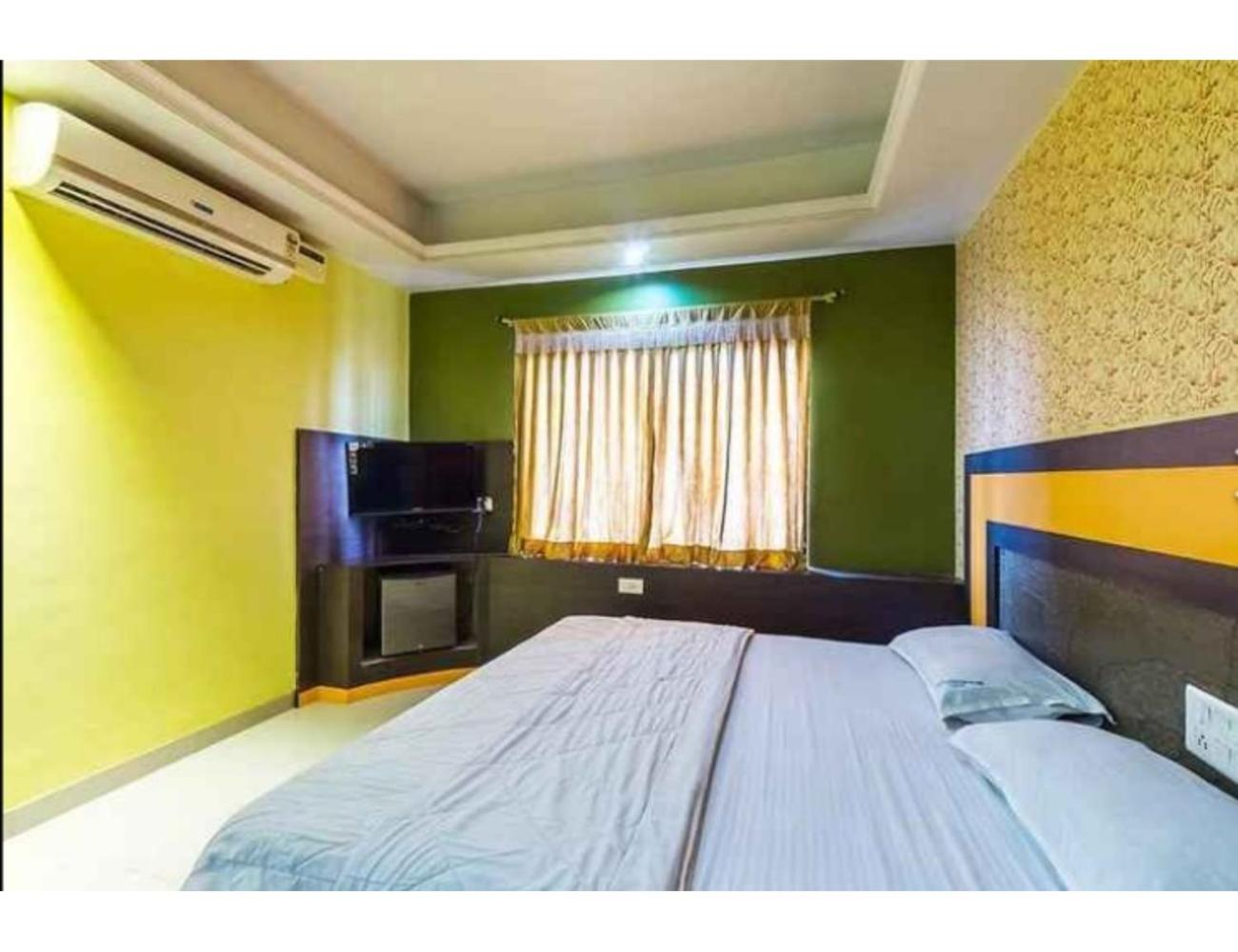 Deluxe Room - Photo 3