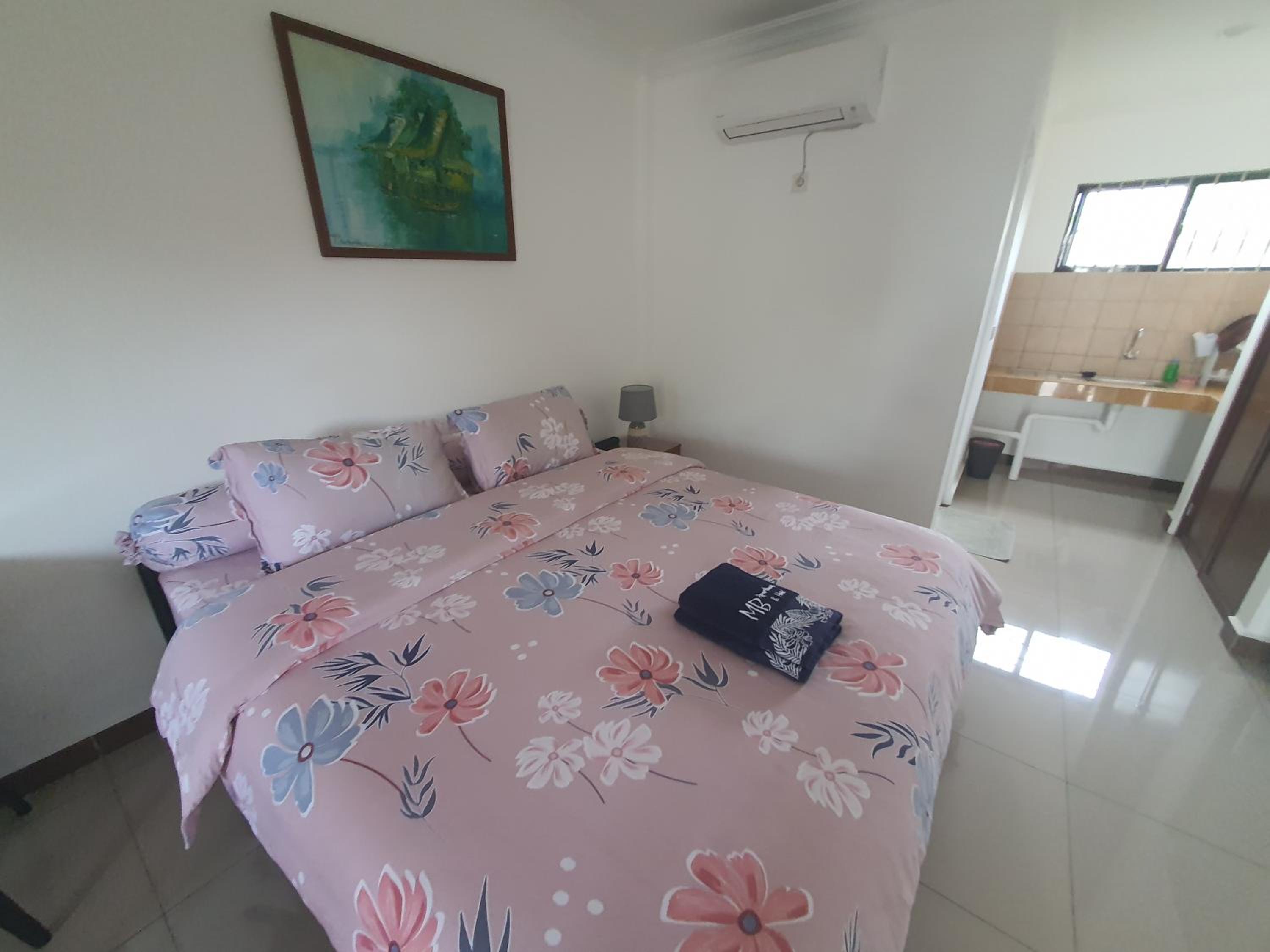 Large Double Room photo 1