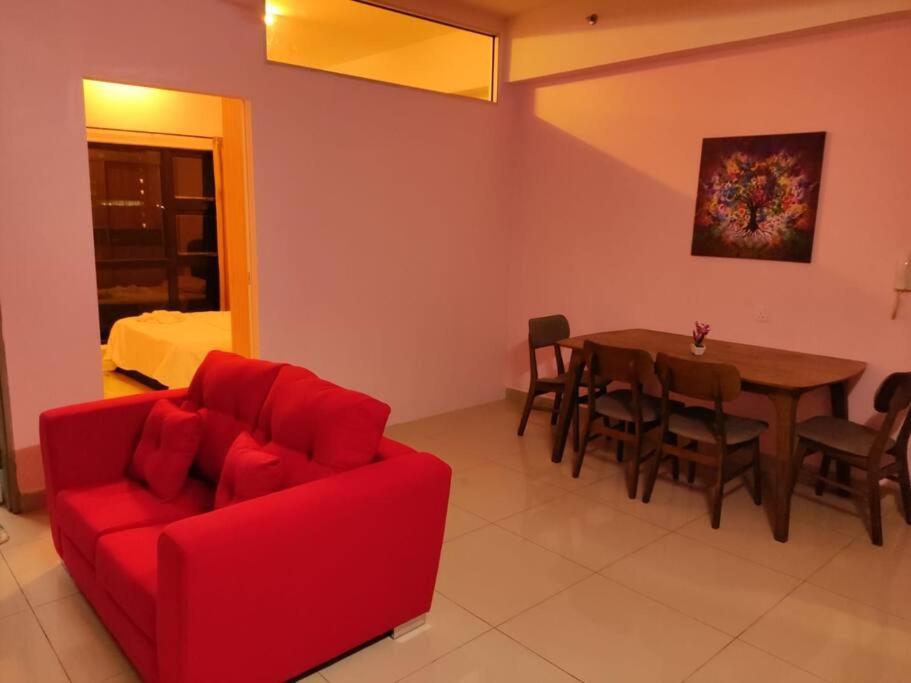 One-Bedroom Apartment photo 1