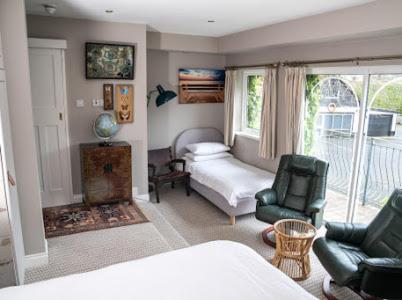 Family Room - Photo 4