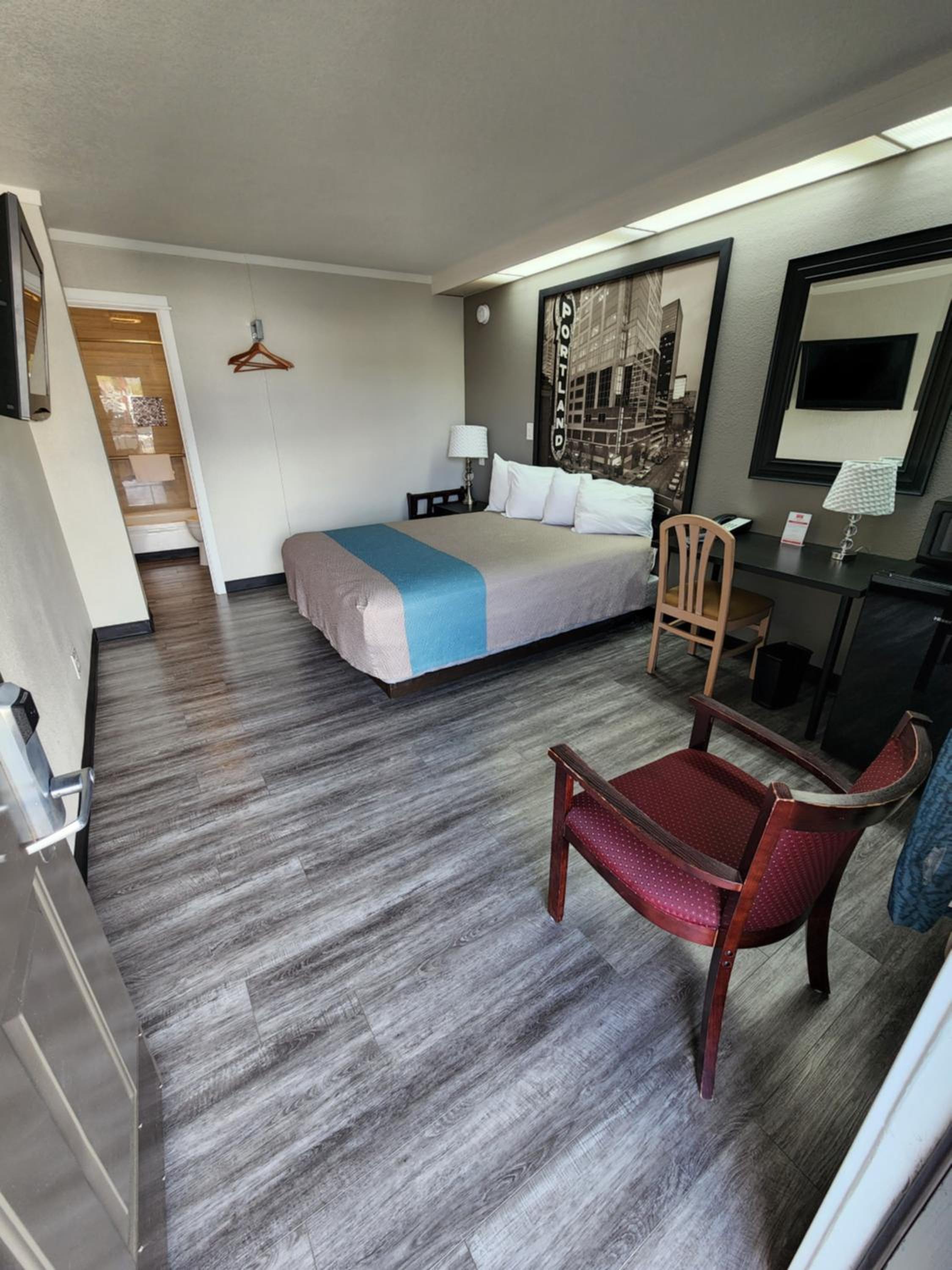 Queen Room - Photo 9