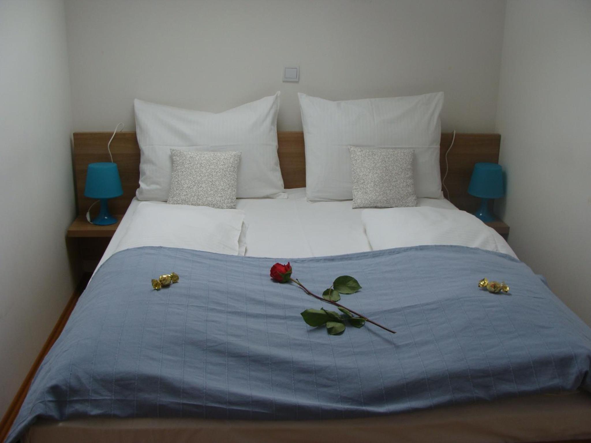Double Room - Photo 11