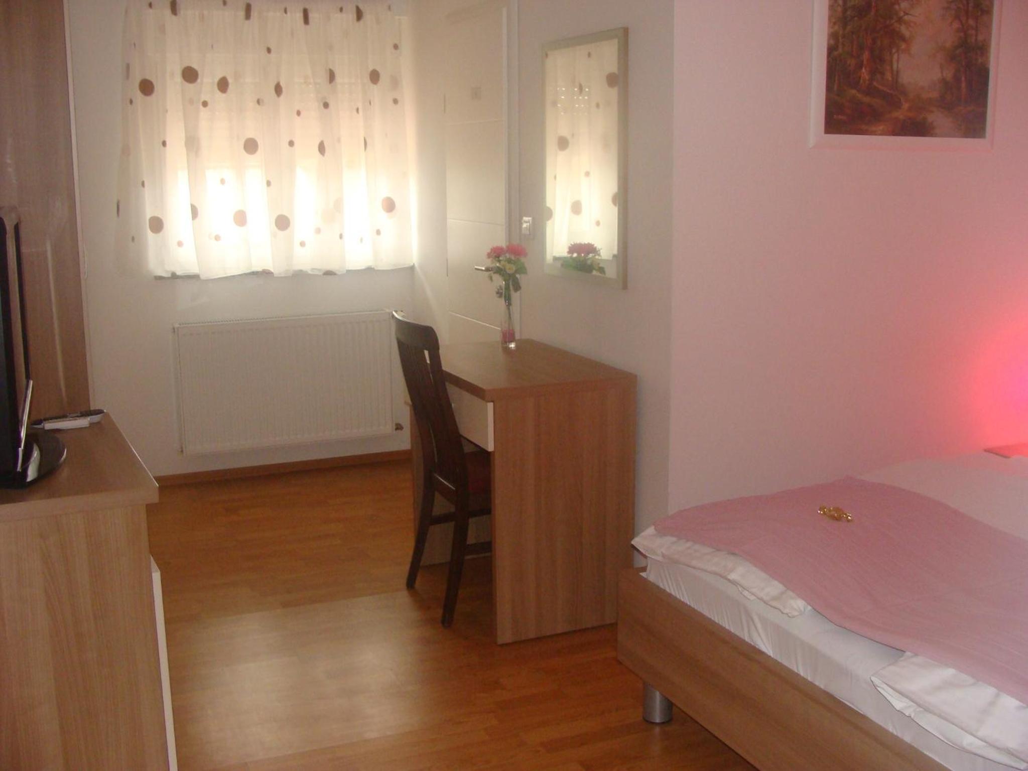 Double Room - Photo 4