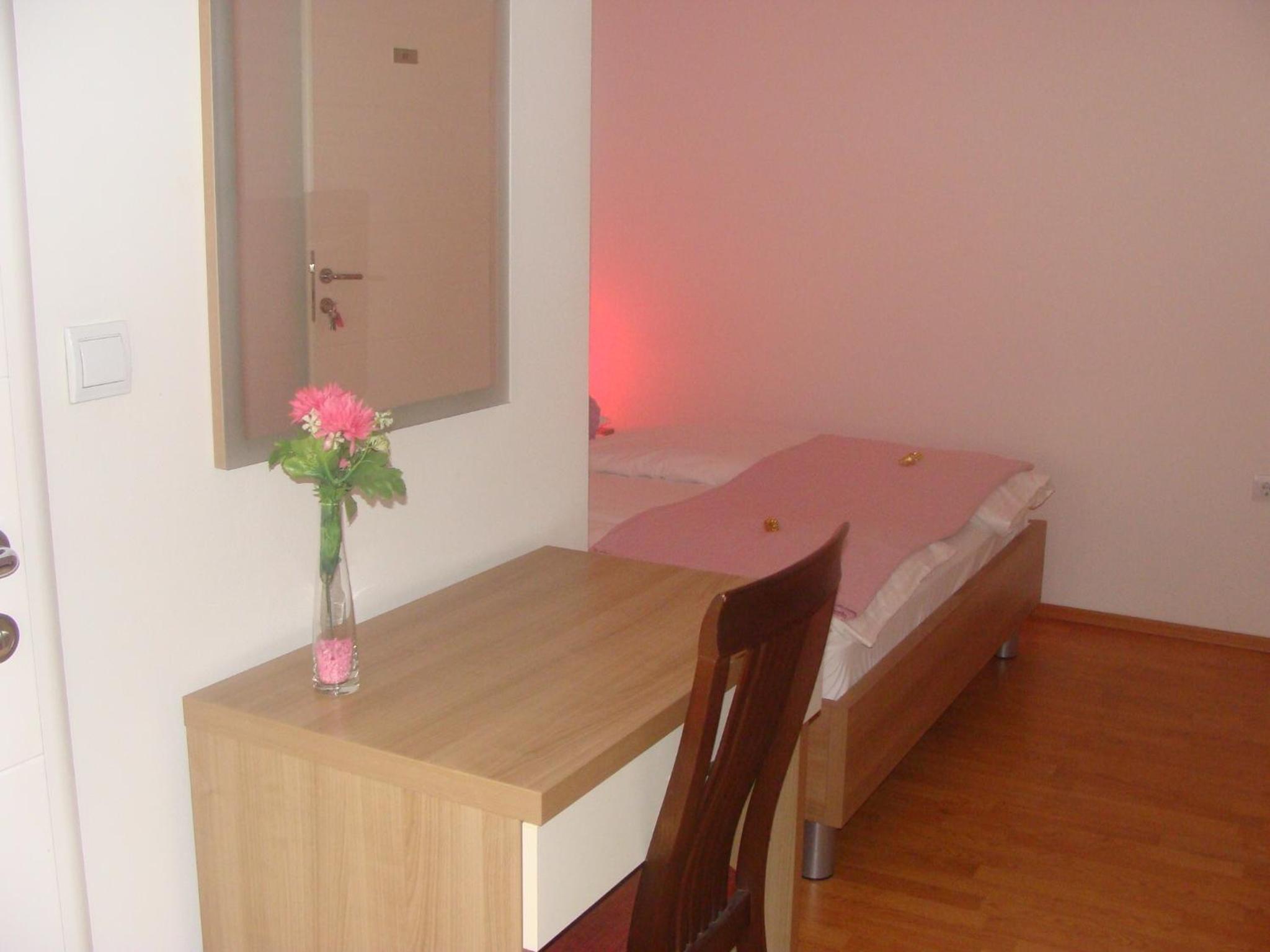 Double Room - Photo 5