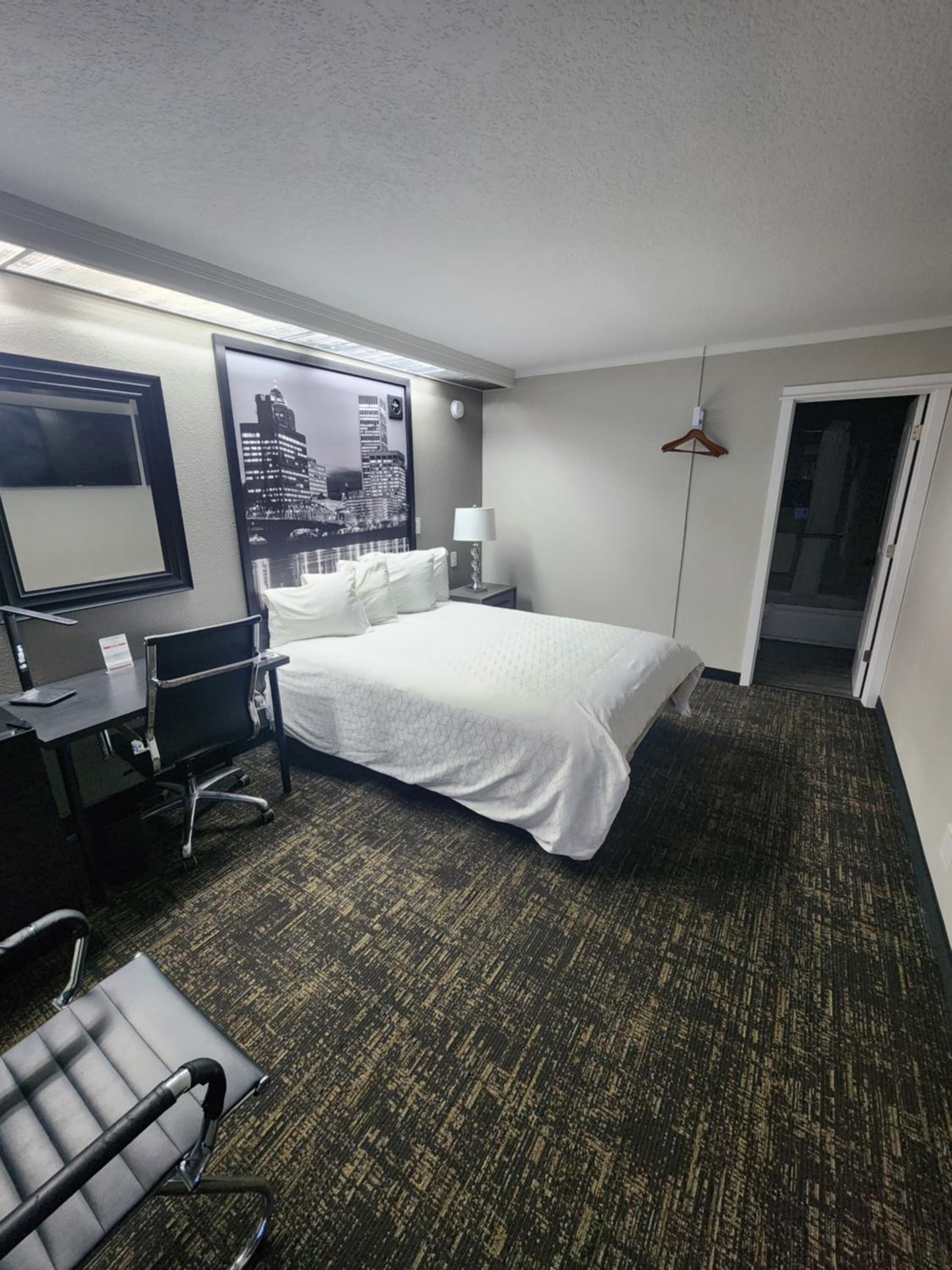 Queen Room - Photo 5
