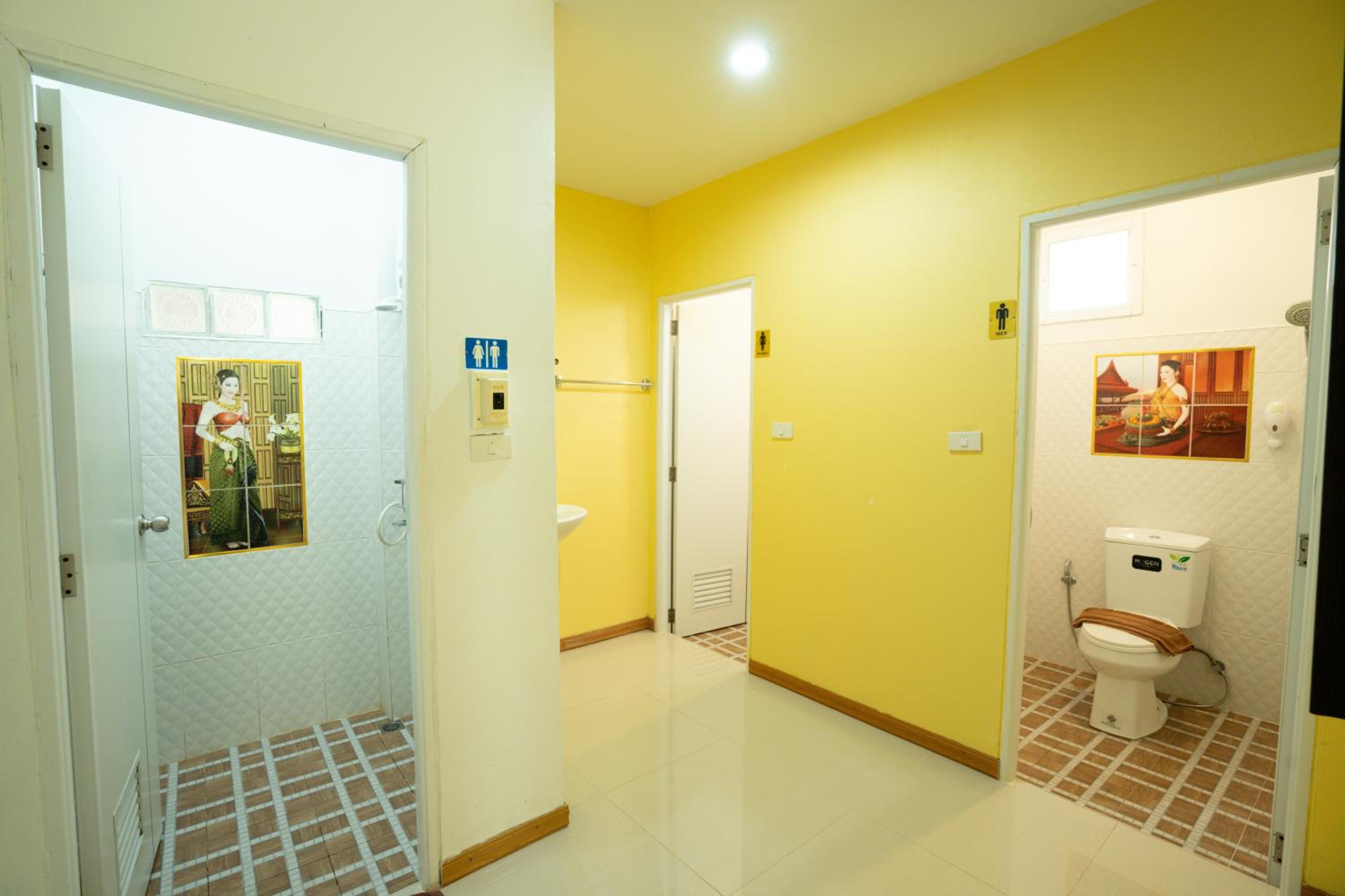 Mixed Dormitory Room photo 2