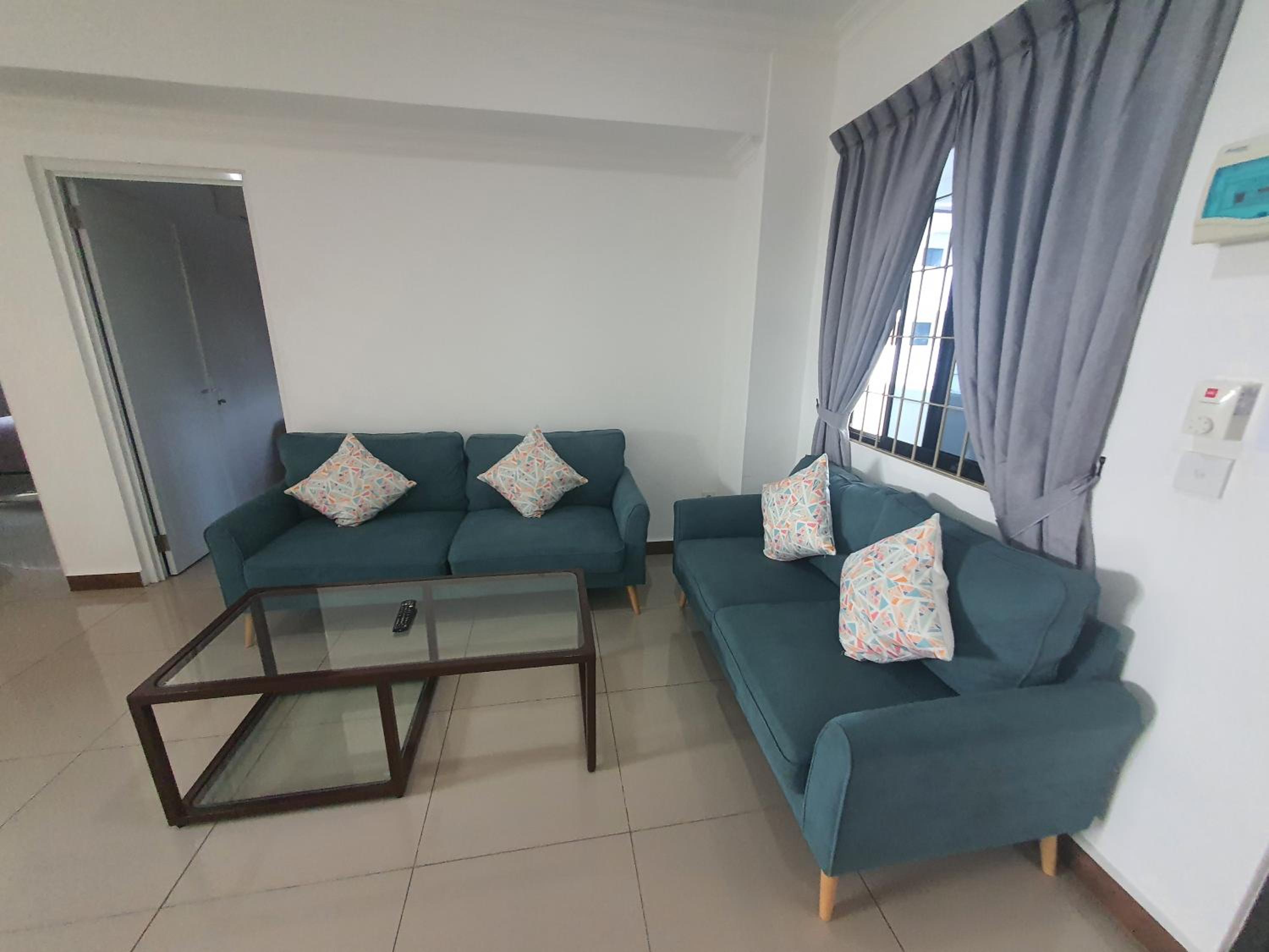 Superior Family Room photo 1