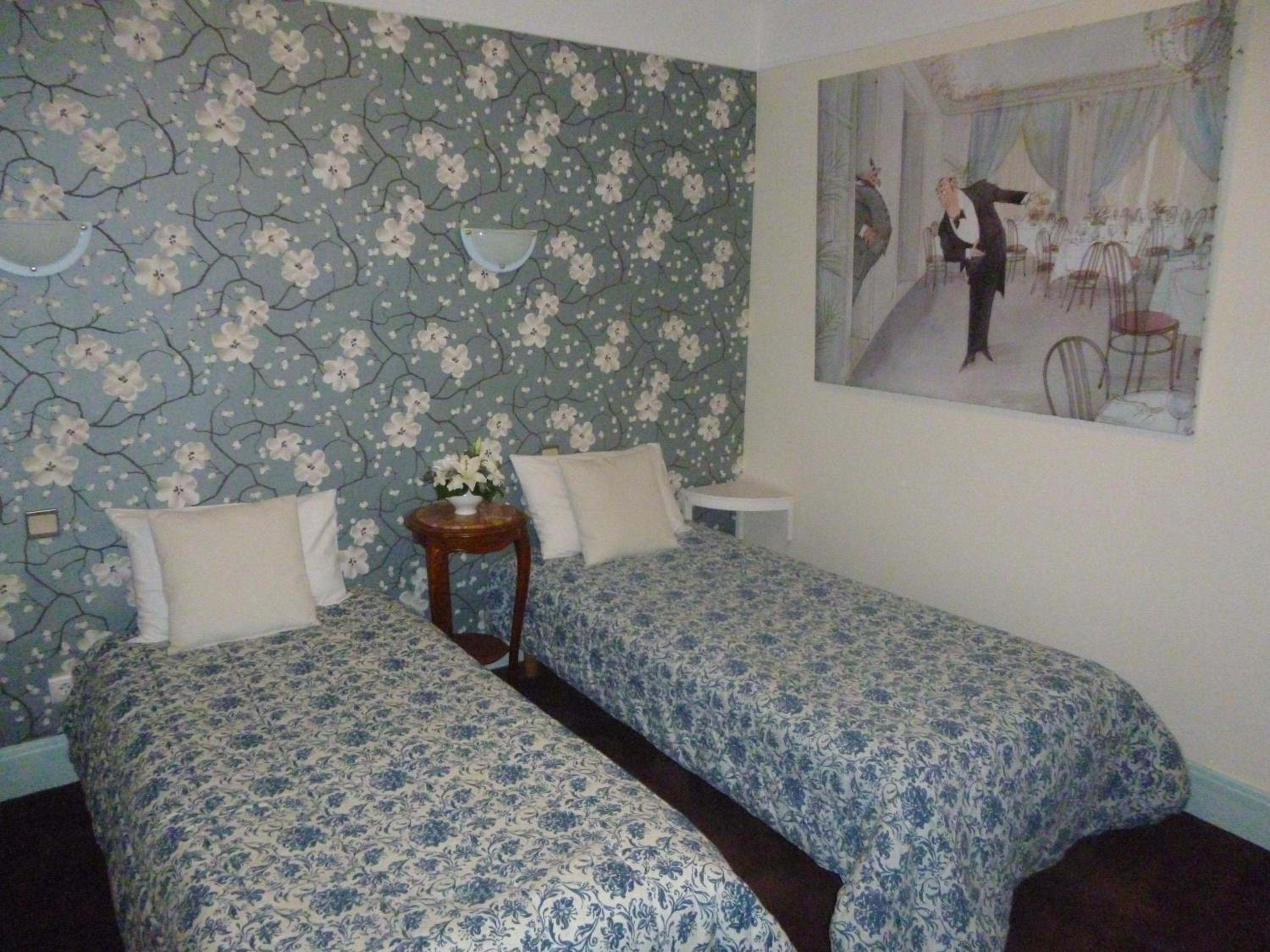 Twin Room - Photo 1