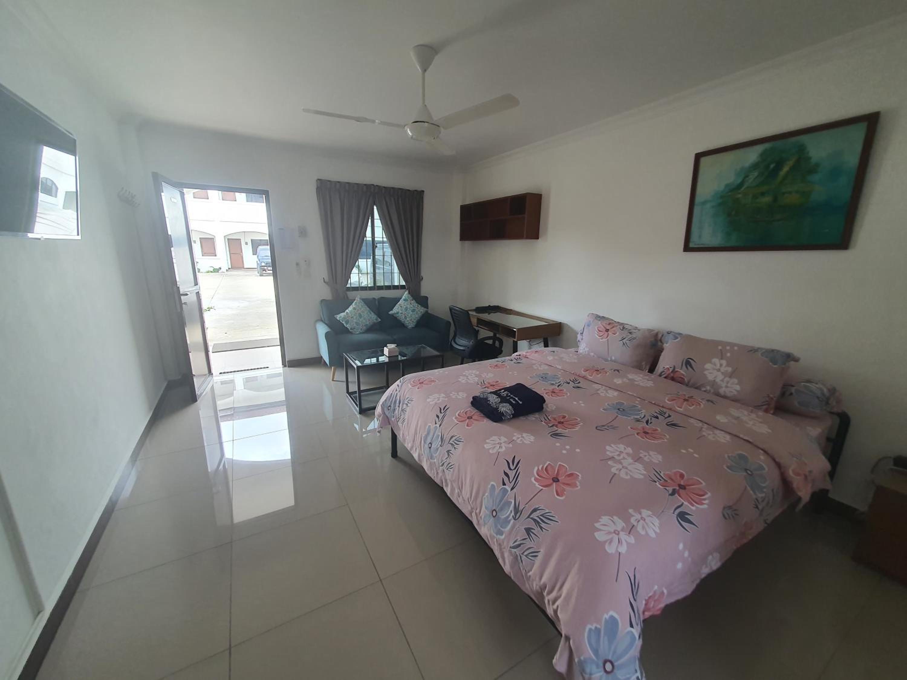 Large Double Room photo 2