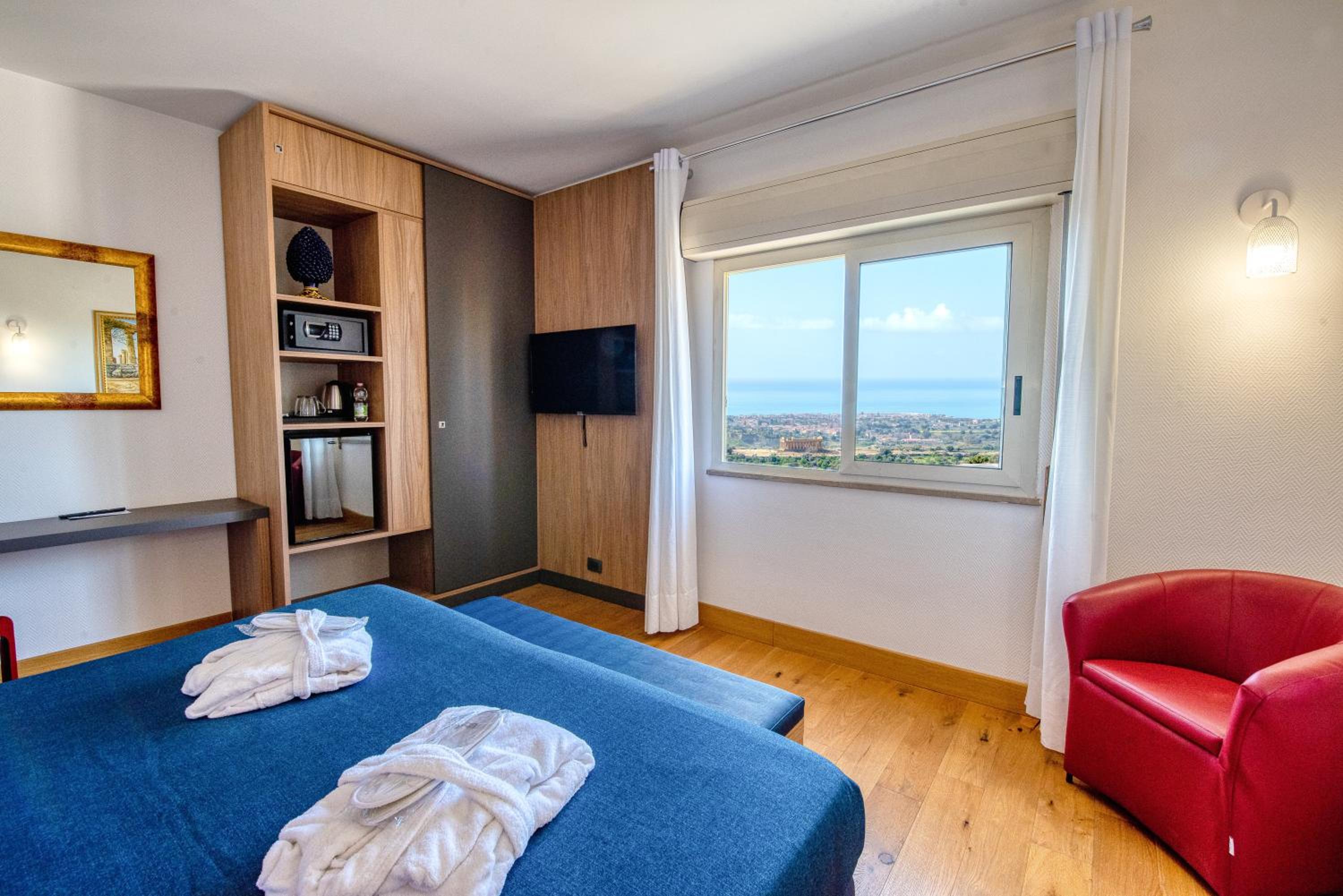 Double Room with Panoramic View - Photo 1