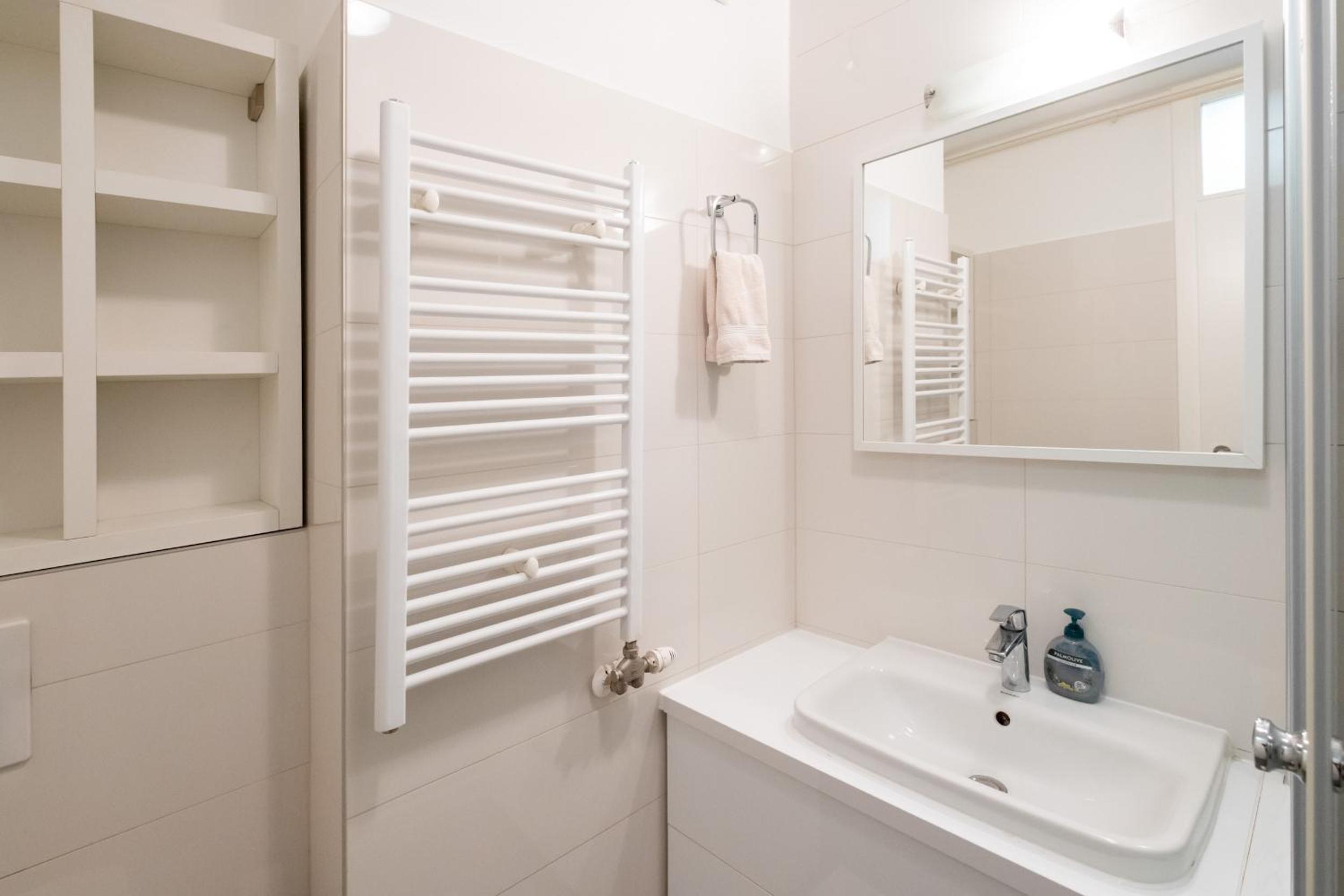 Apartment - Photo 24