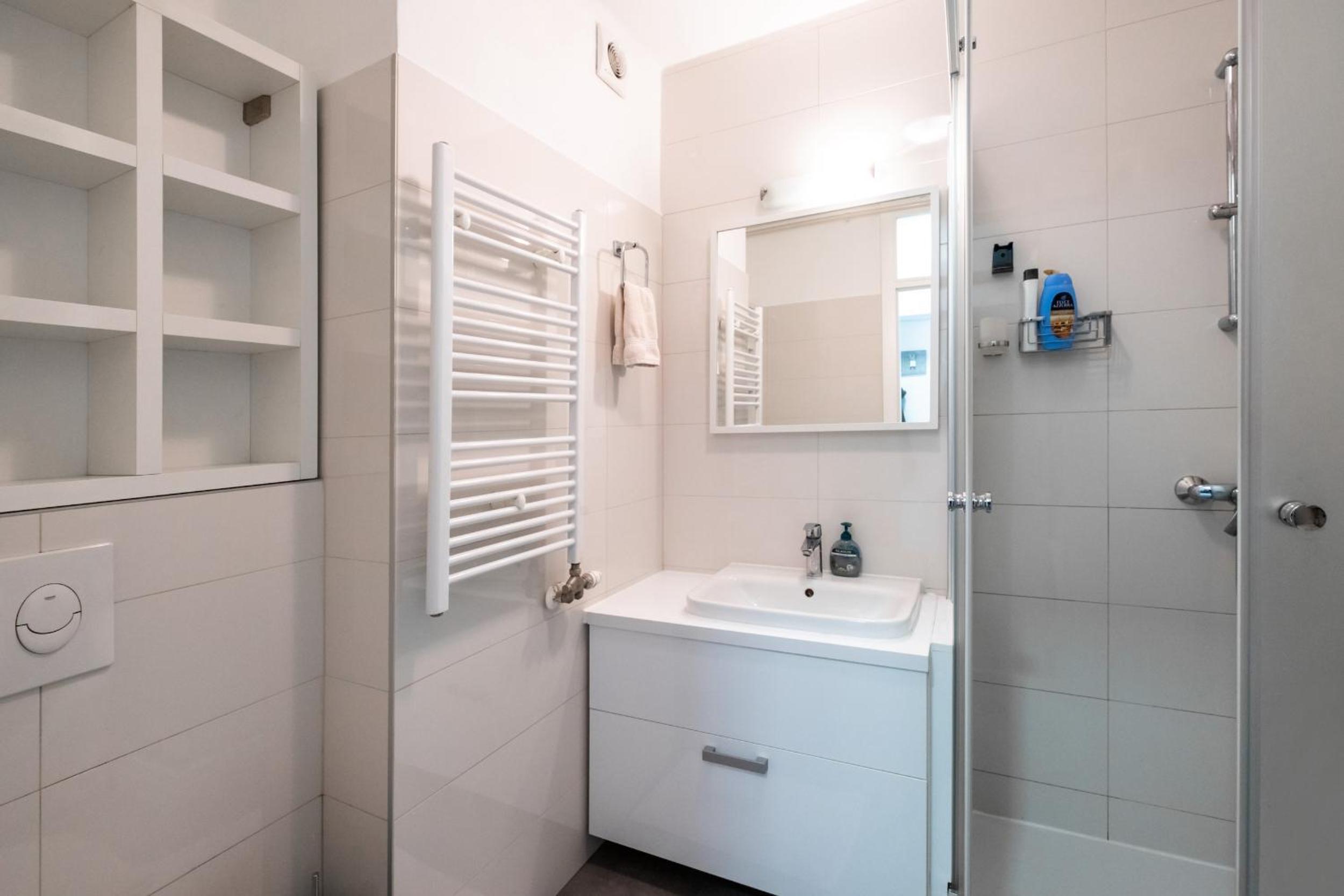 Apartment - Photo 25
