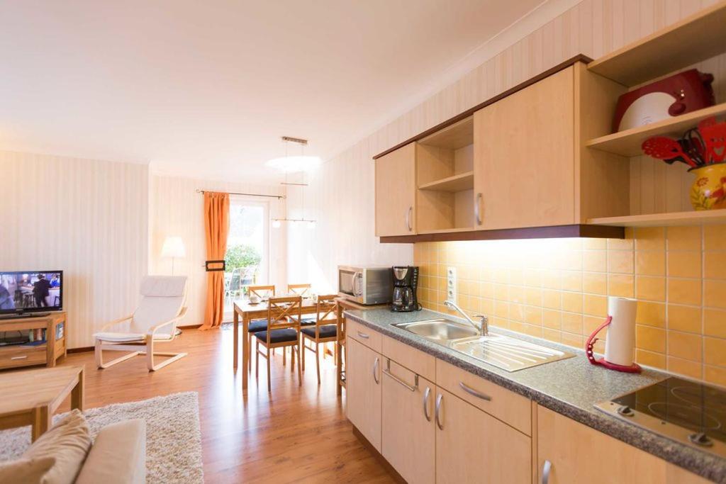 One-Bedroom Apartment with Terrace photo 3