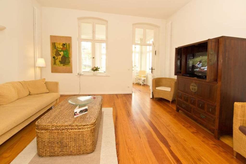 One-Bedroom Apartment with Terrace photo 2