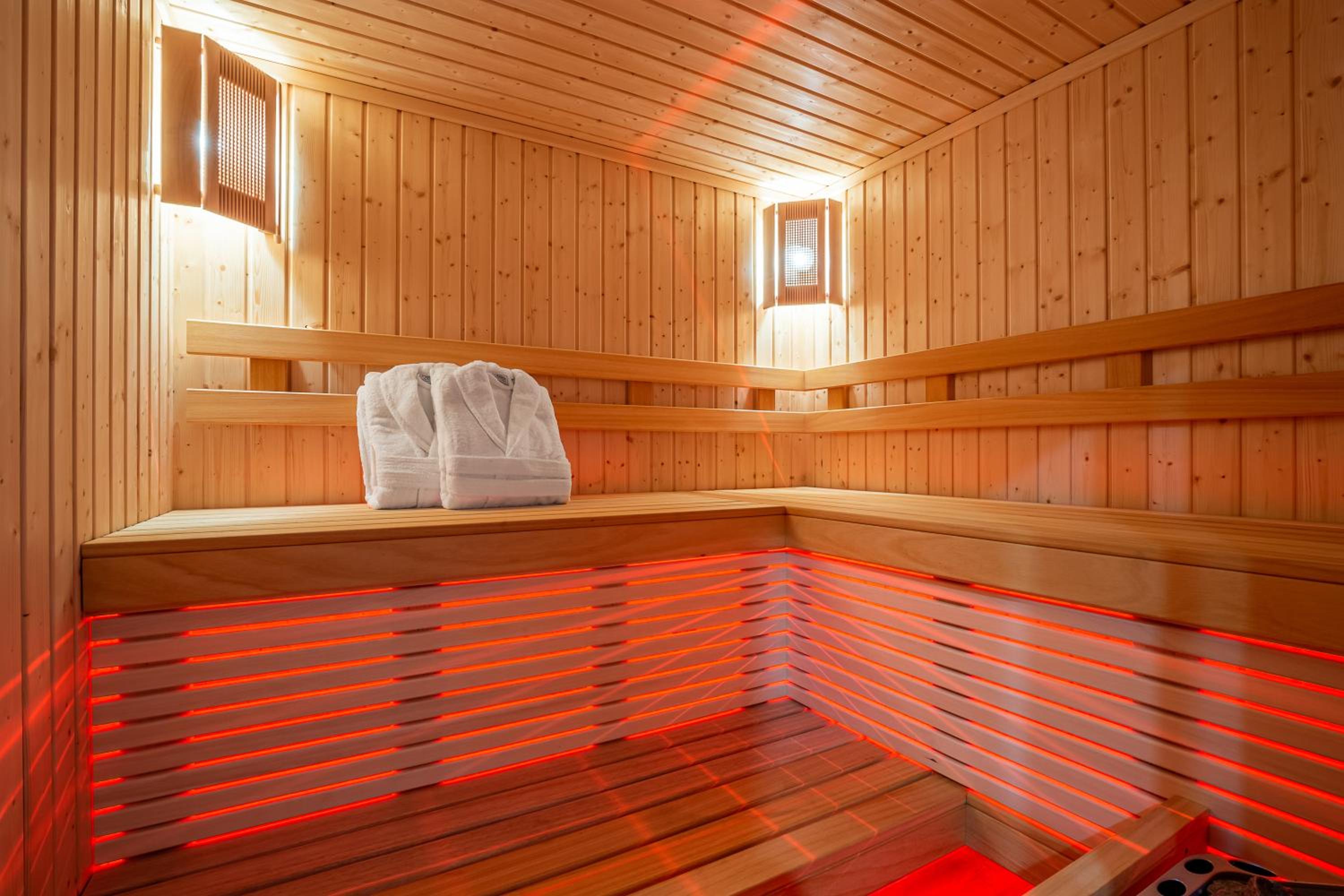 Suite with Sauna photo 2