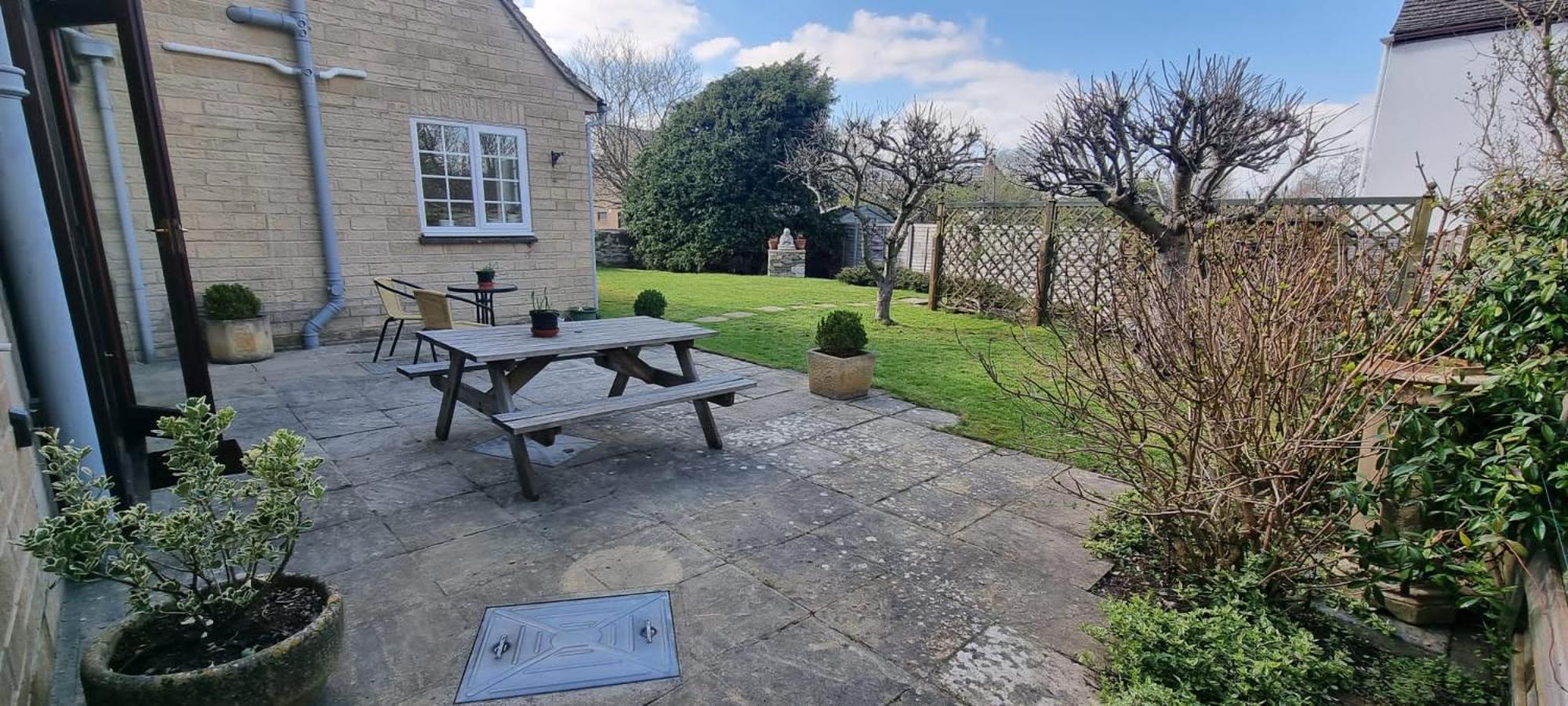 King Suite with Garden View  photo 3