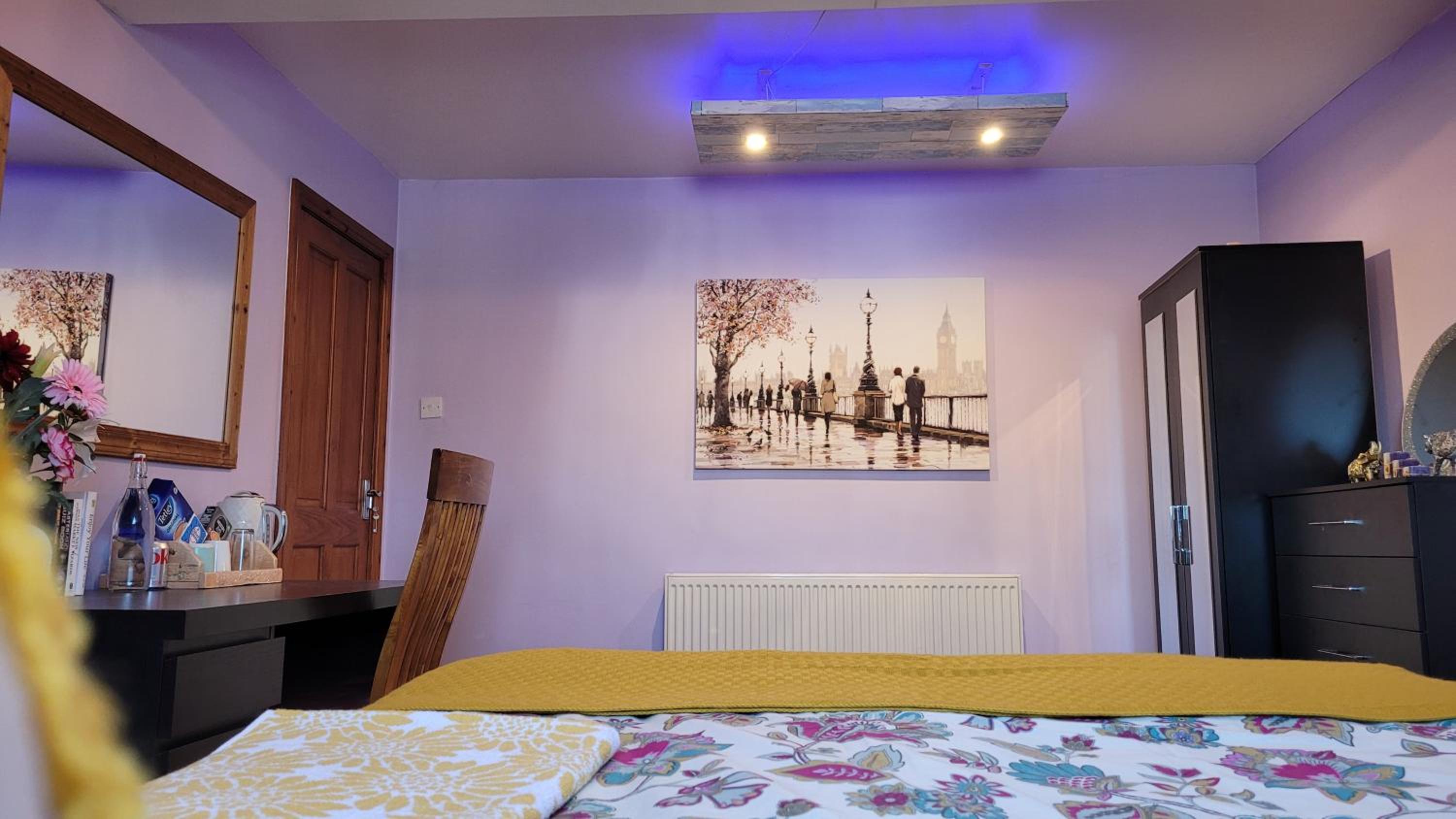 Large Double Room photo 3