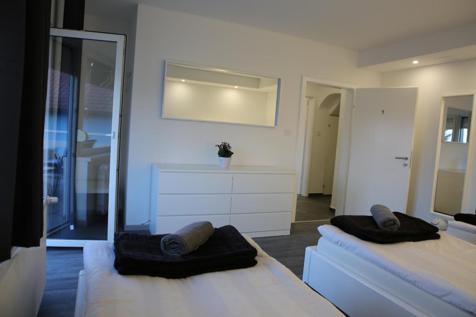 Basic Triple Room - Photo 9