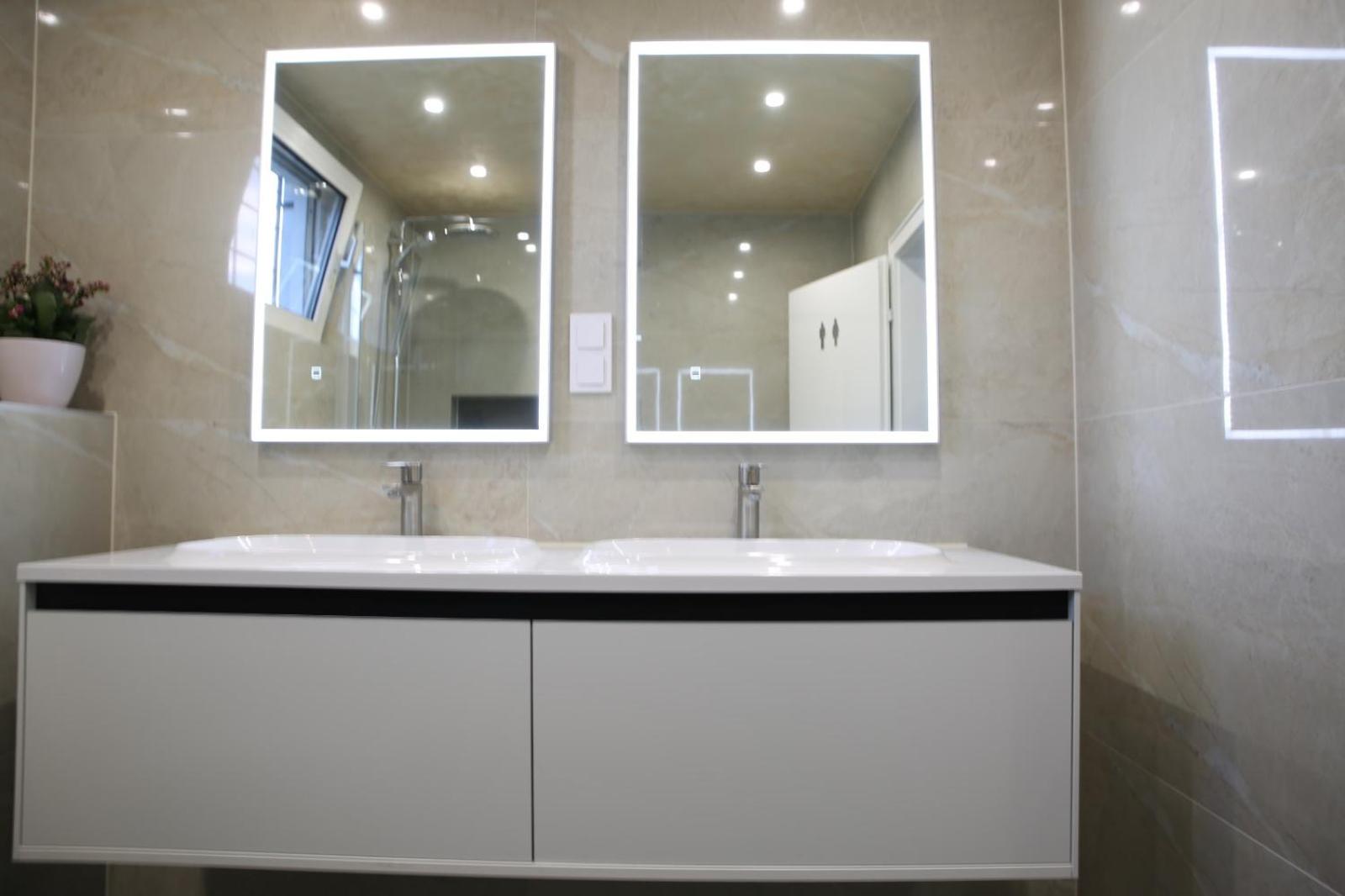 Double Room - Photo 7