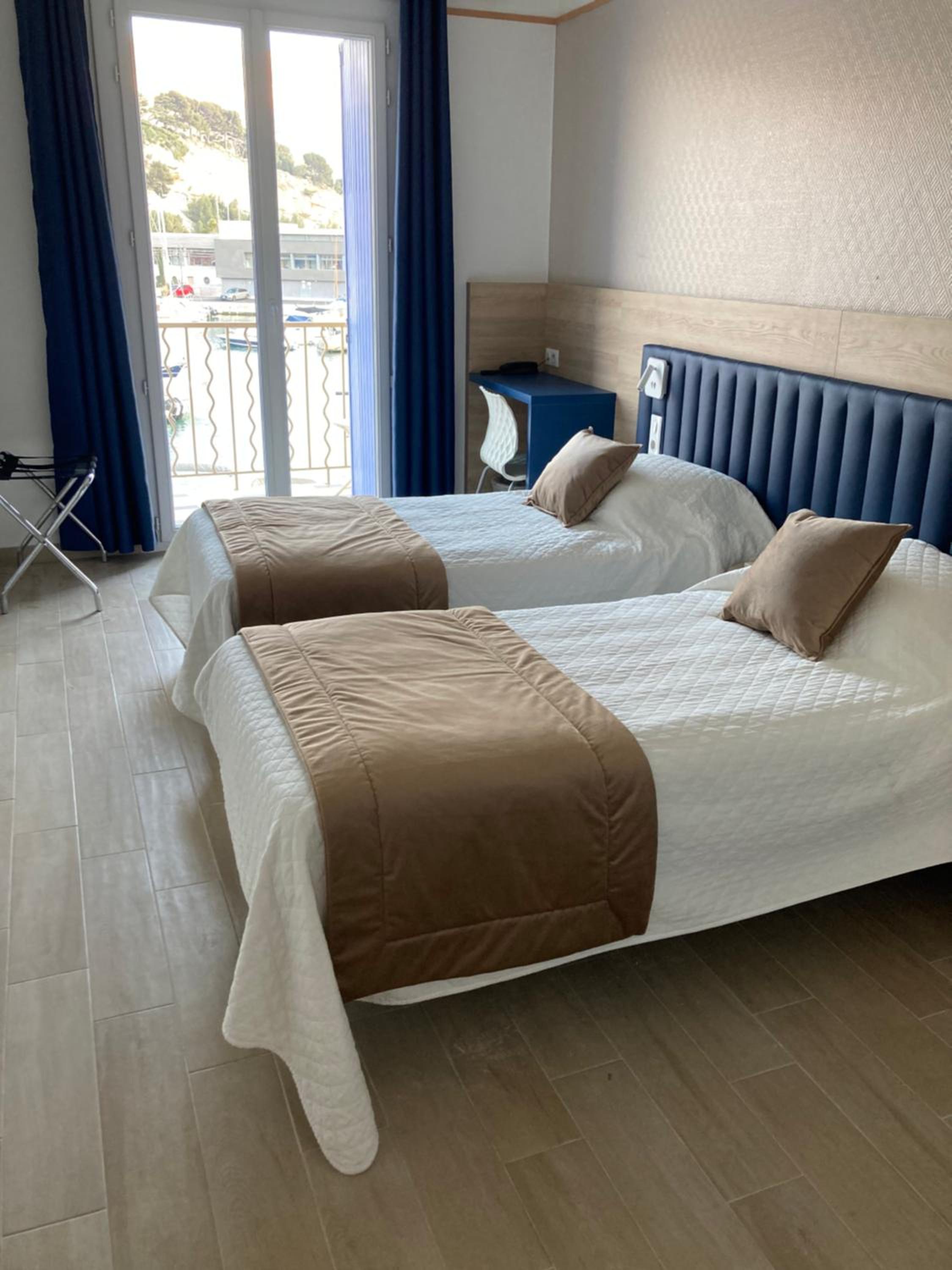 Superior Double or Twin Room with Sea View photo 2