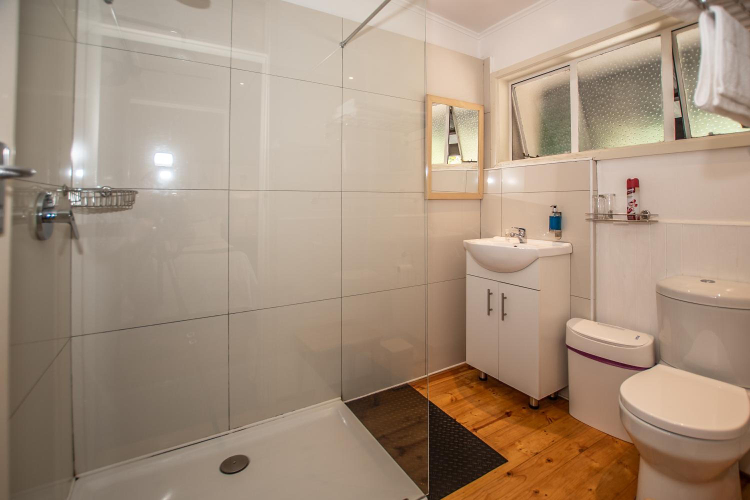 Twin Room - Photo 5