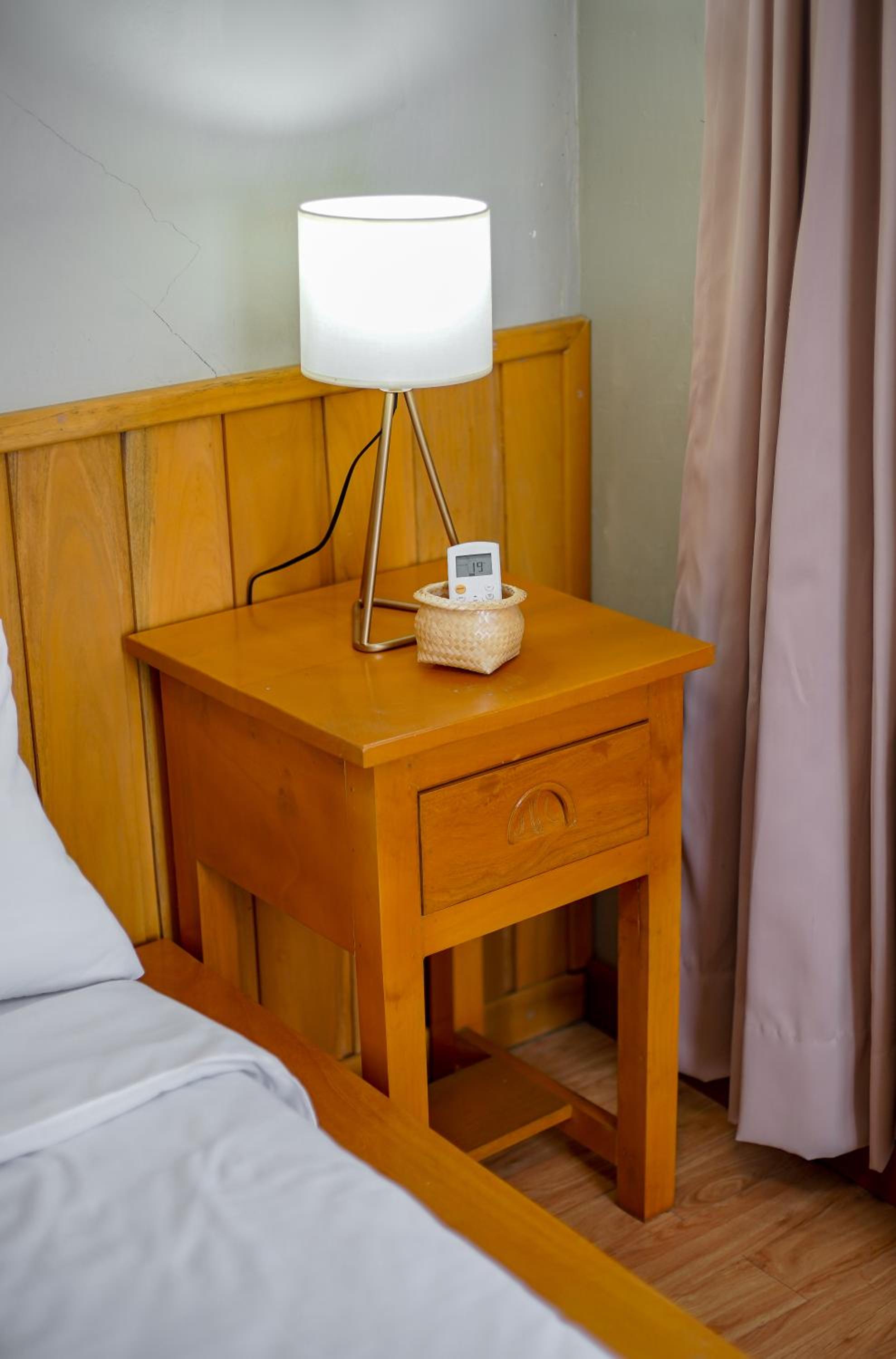 Deluxe Double Room (2 Adults + 1 Child) - Photo 10