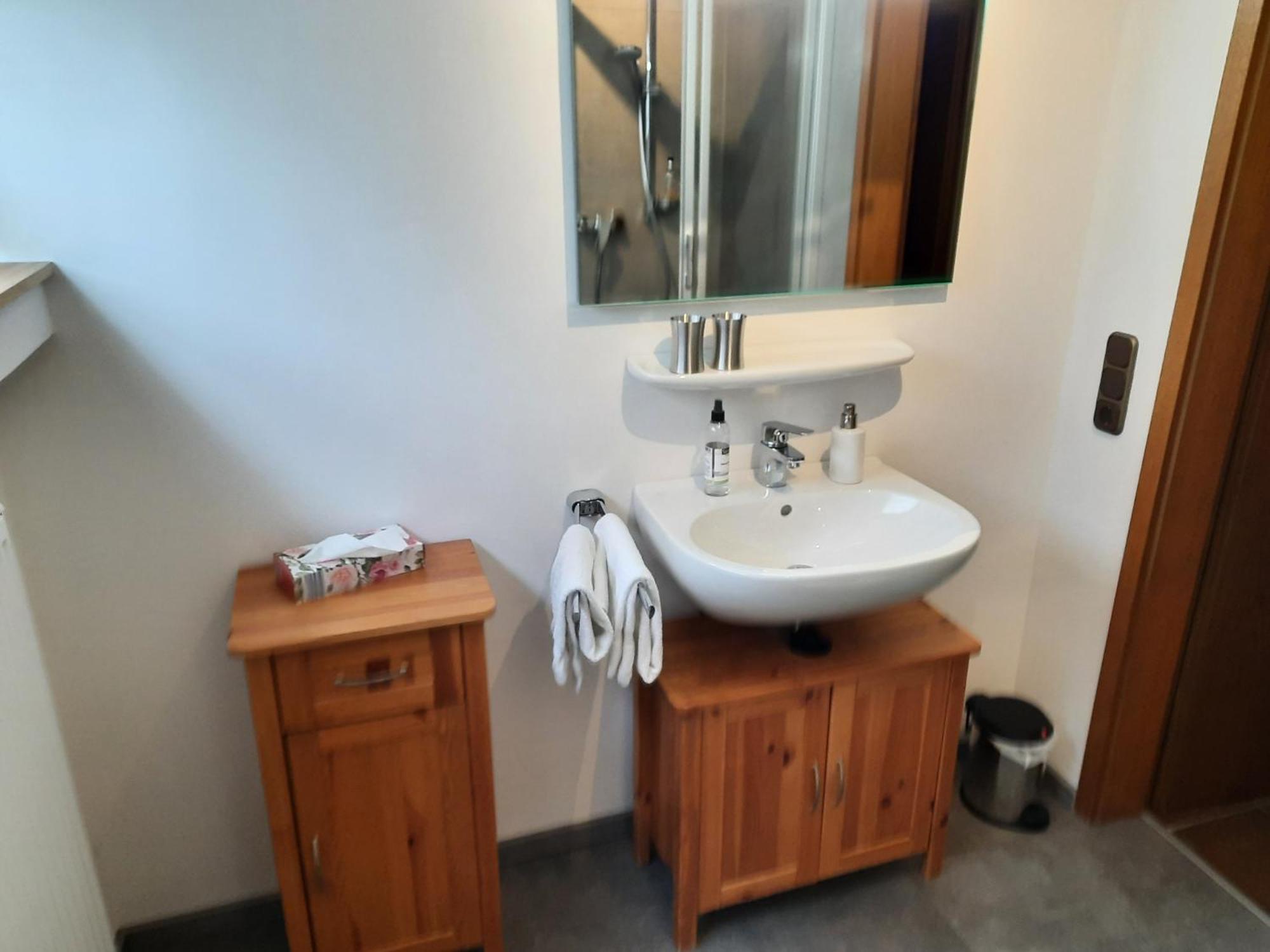 Double Room - Photo 6