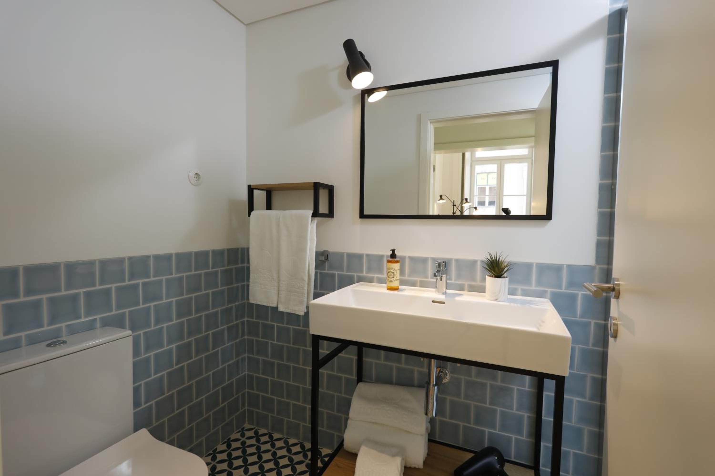 One-Bedroom Apartment - Photo 10