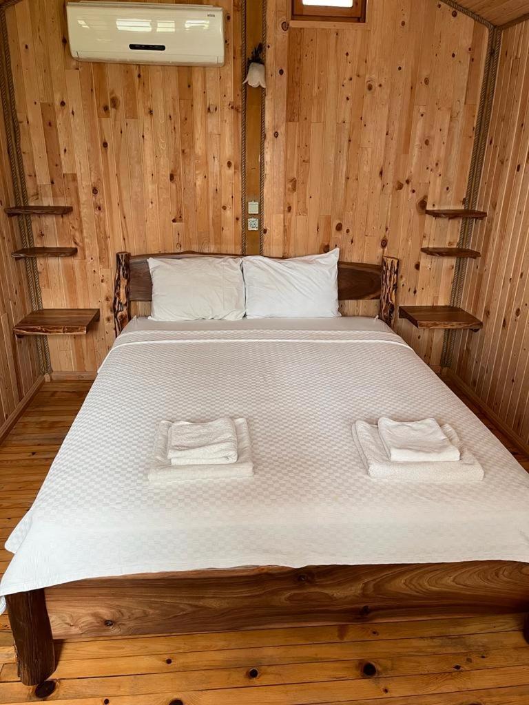 Standard Bungalow with Double Bed - Photo 11