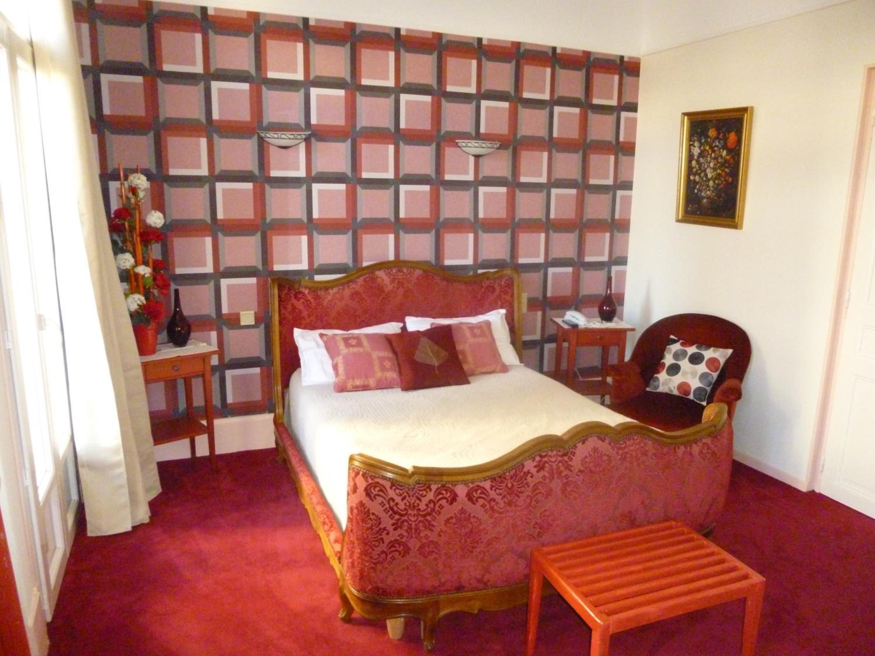 Double Room - Photo 17