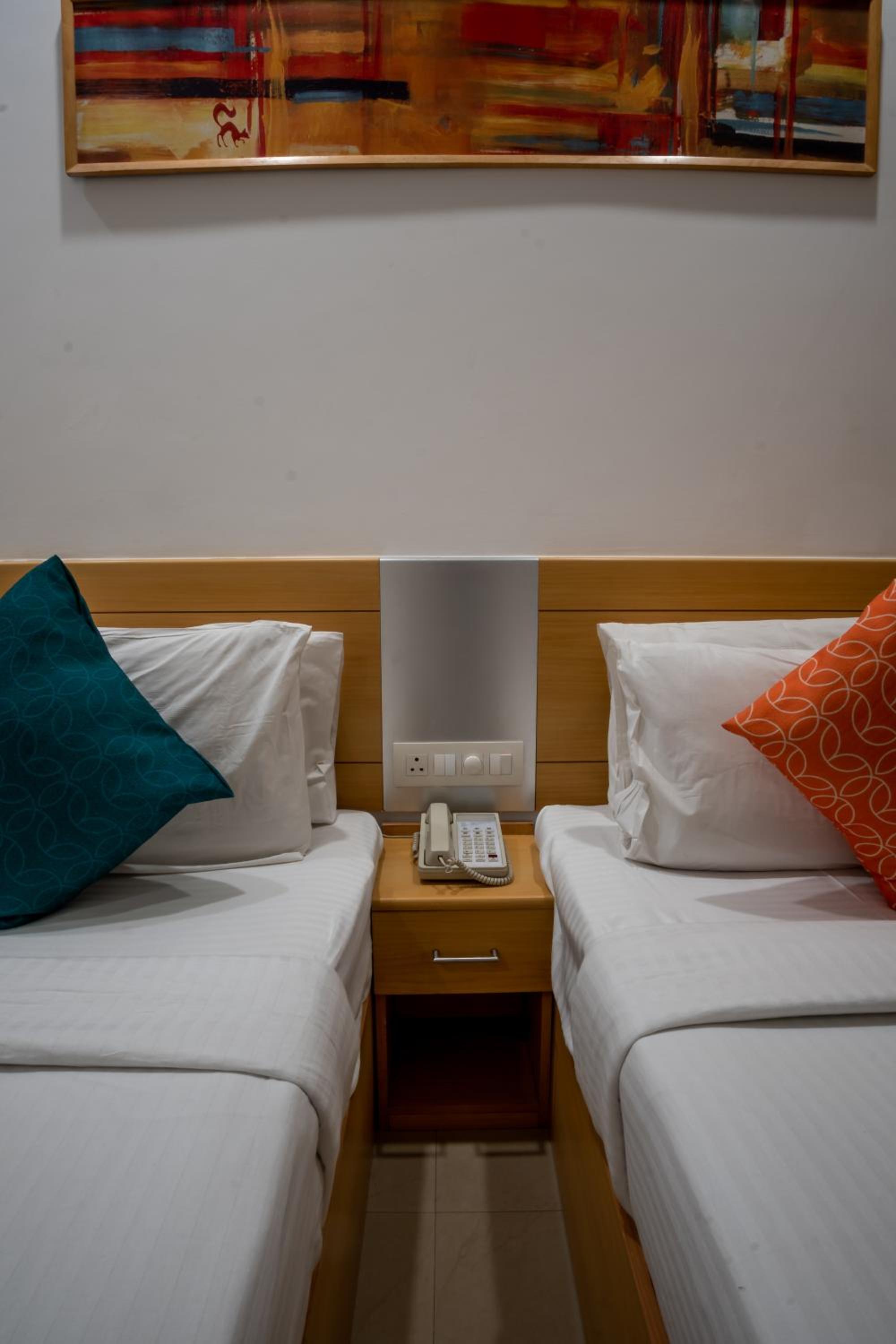 Premium City View (Large Bed) - Photo 14