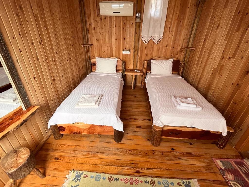 Standard Bungalow with Twin Bed - Photo 1