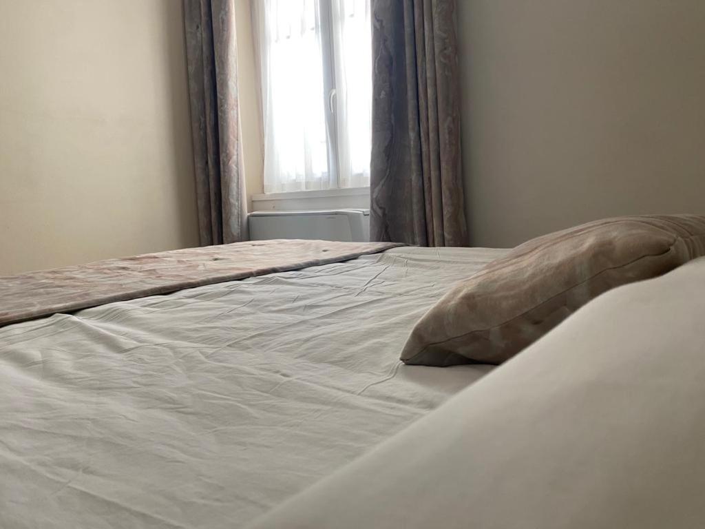 Small Double Room - Photo 3