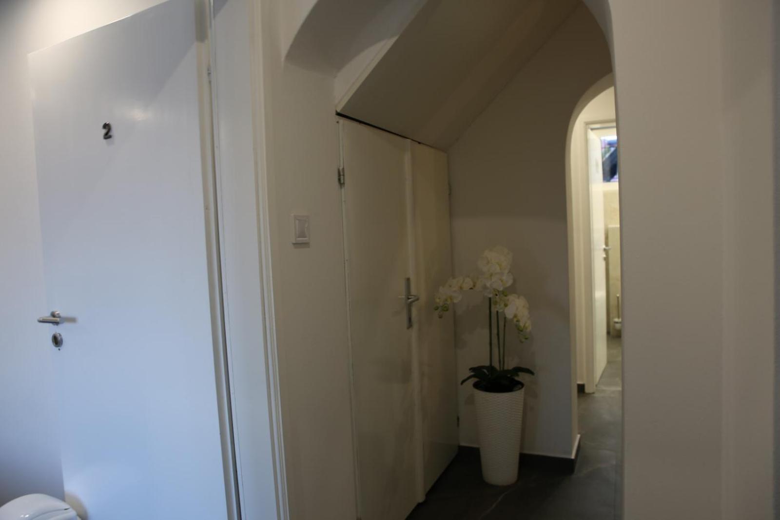 Double Room - Photo 10