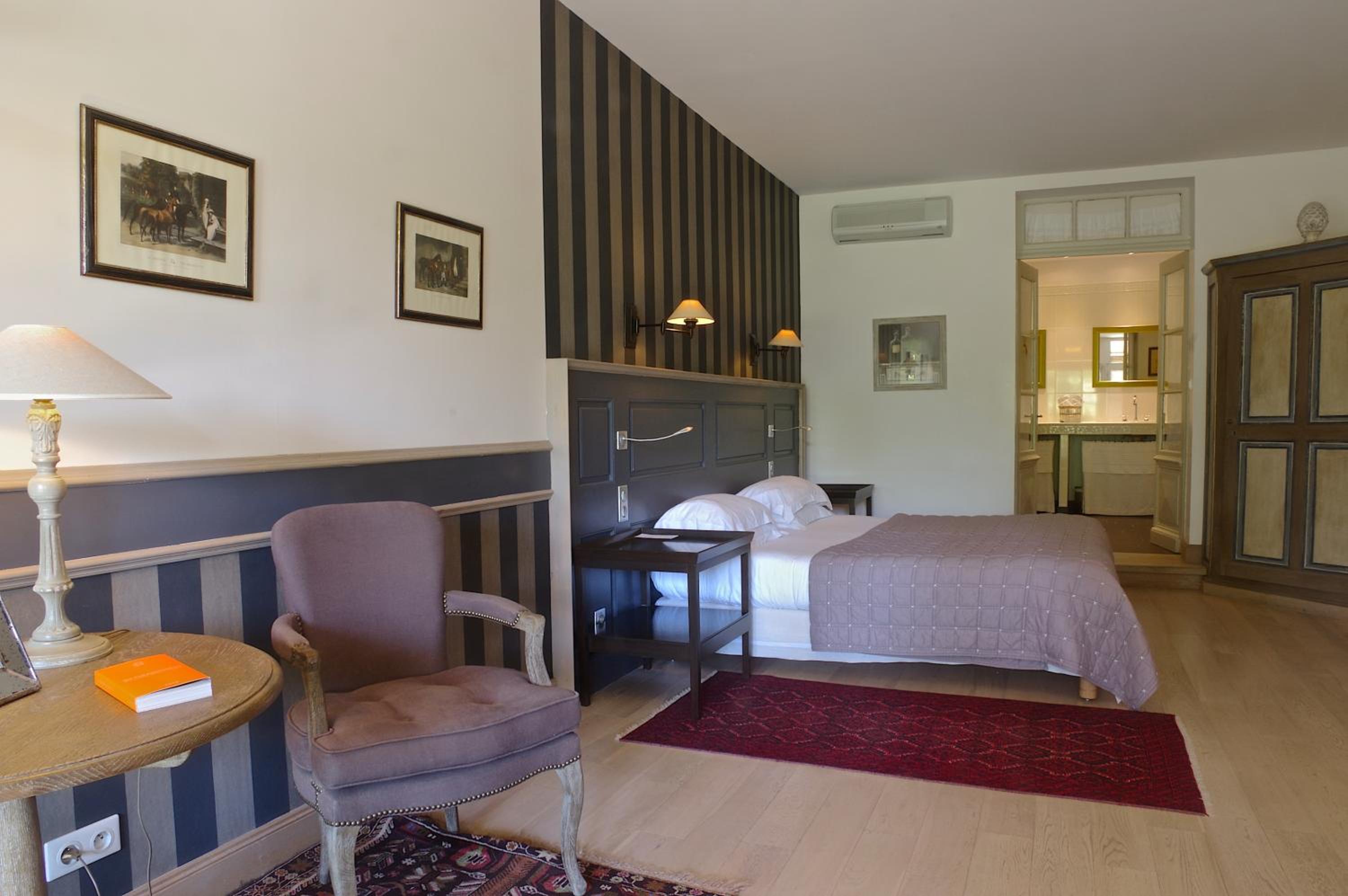 Suite - Photo 3