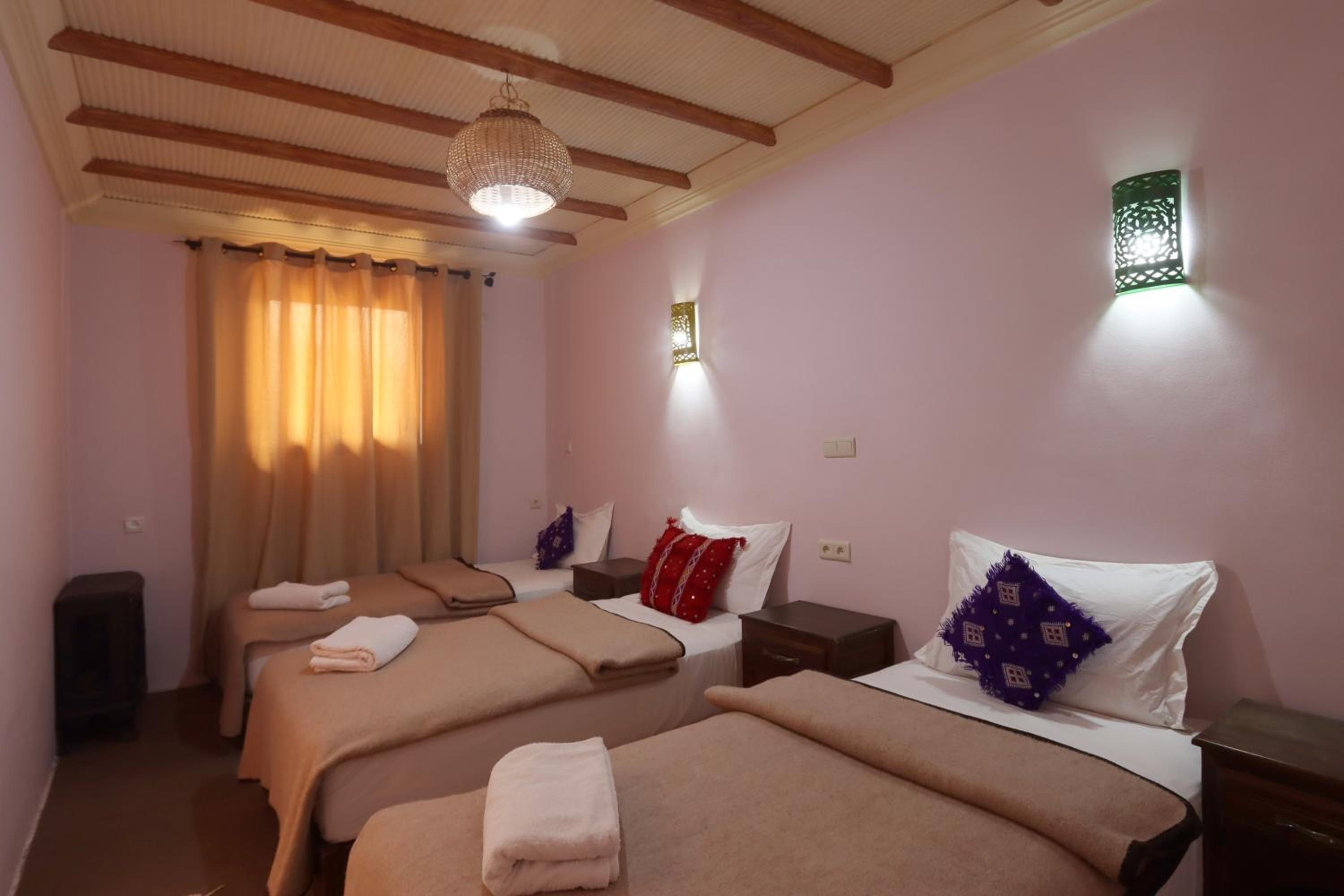 Comfort Triple Room with Shower - Photo 6