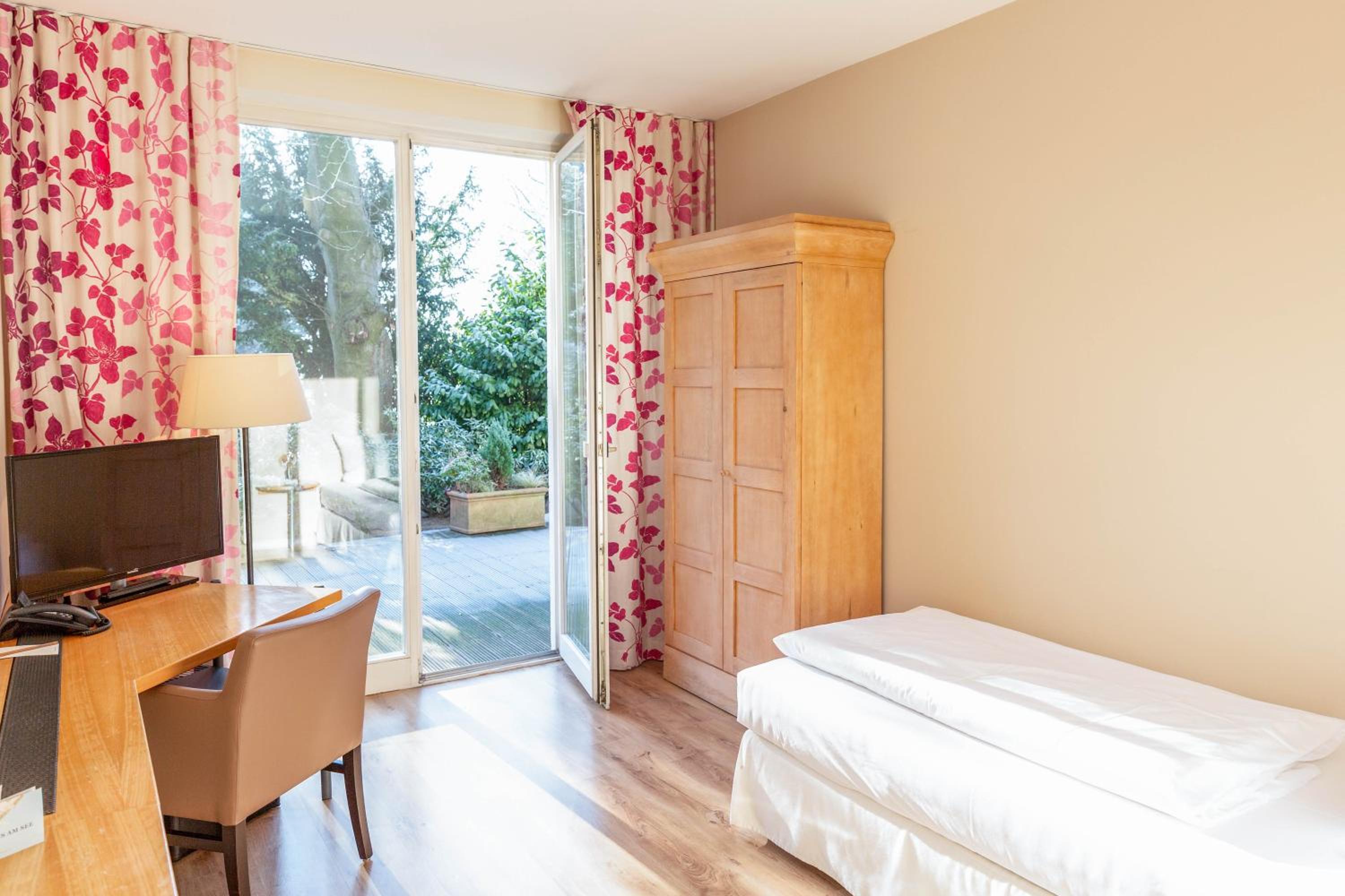 Single Room photo 3