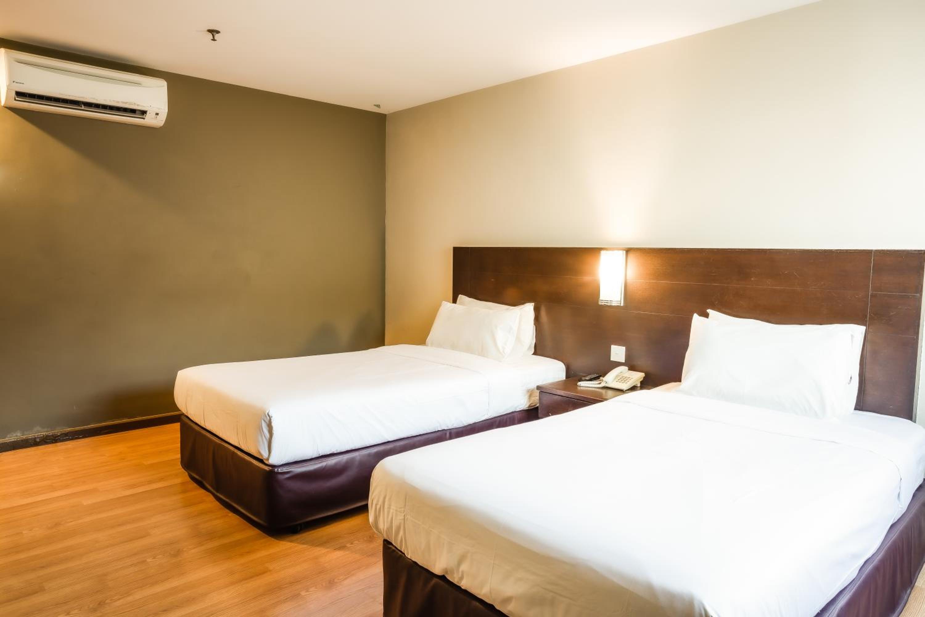 Deluxe Twin Room - Photo 3