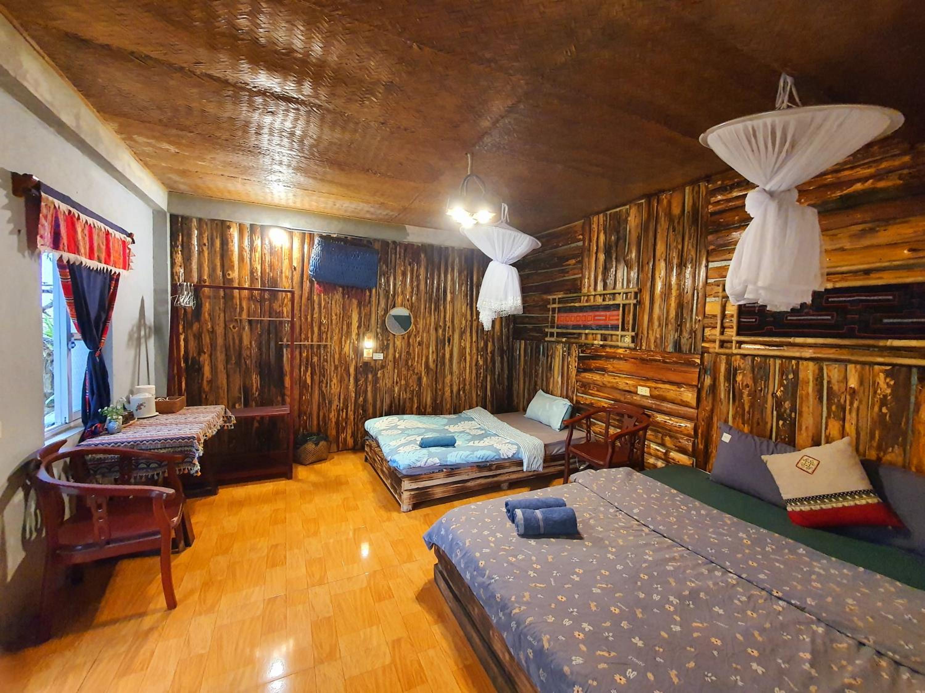 Deluxe Room (2 Adults + 1 Child) photo 1