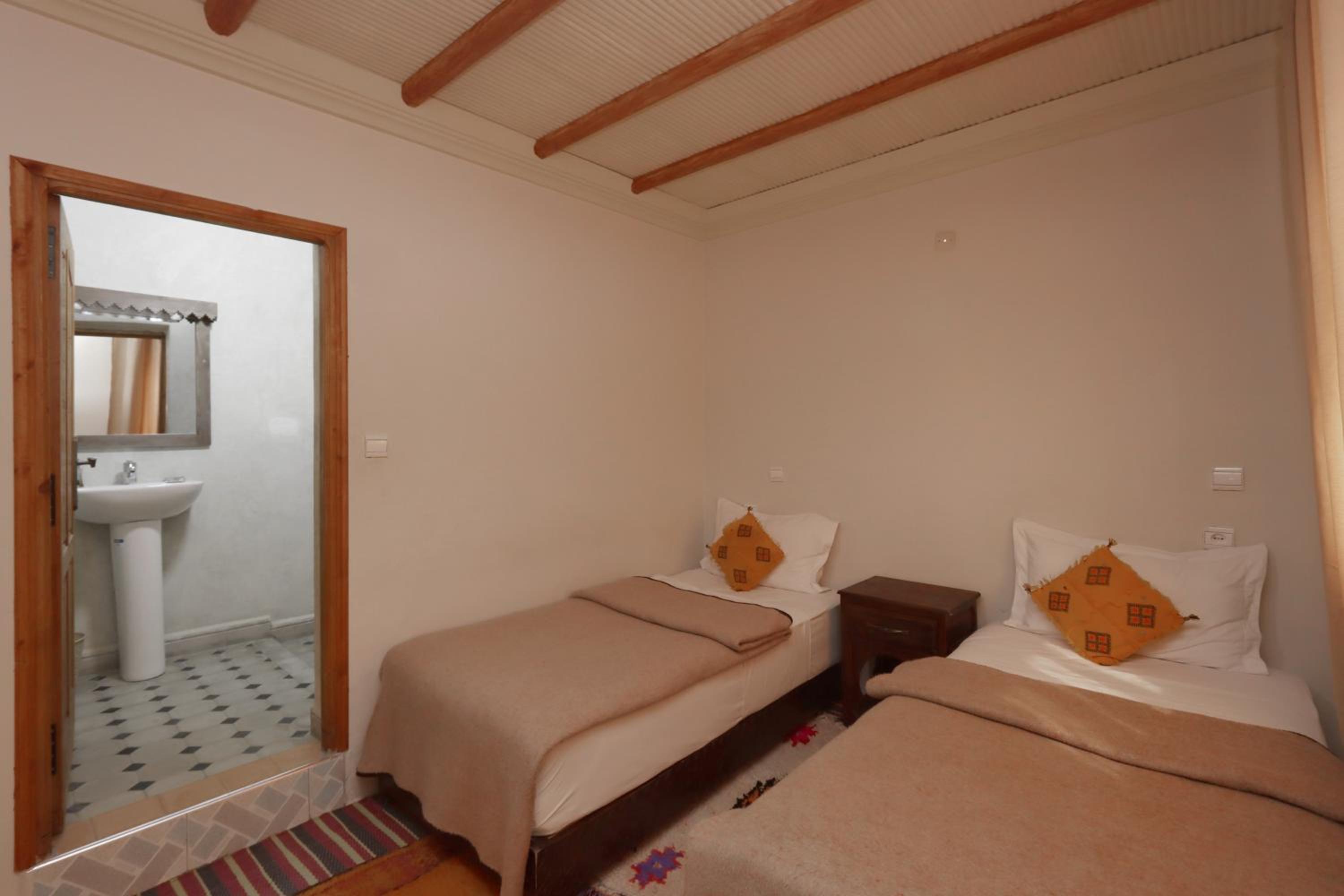 Triple Room - Photo 10