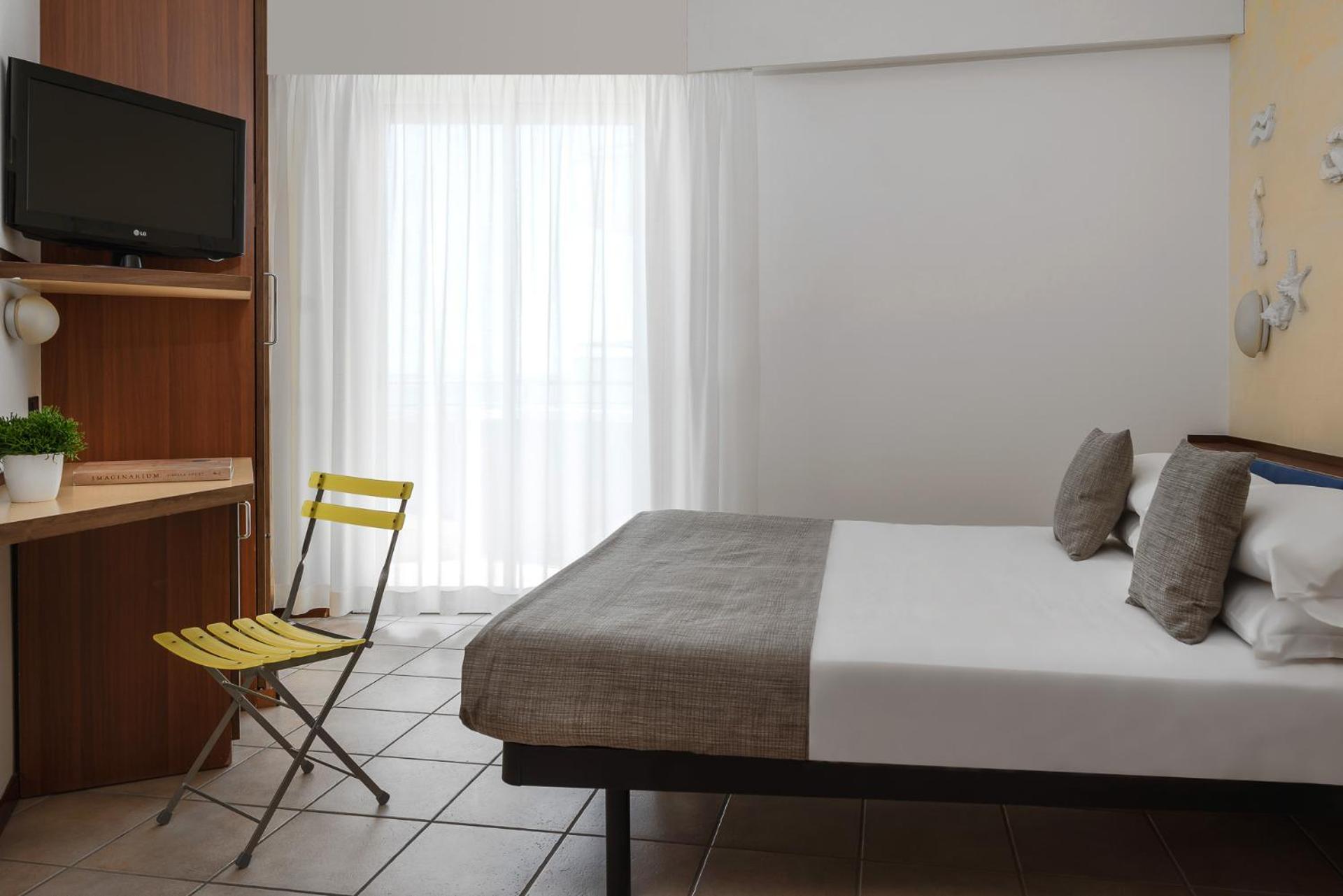 Standard Double or Twin Room with Sea View