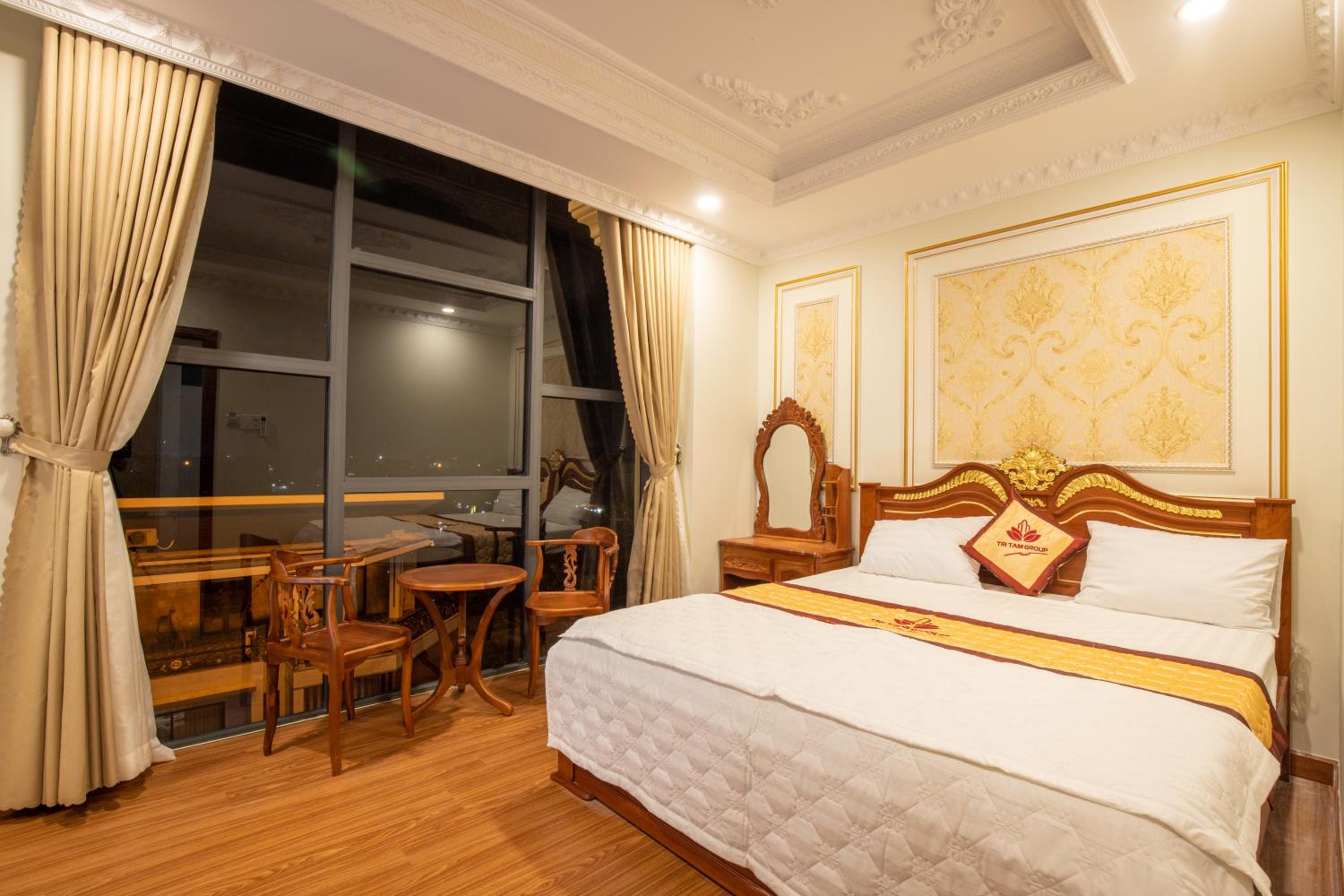 King Room
