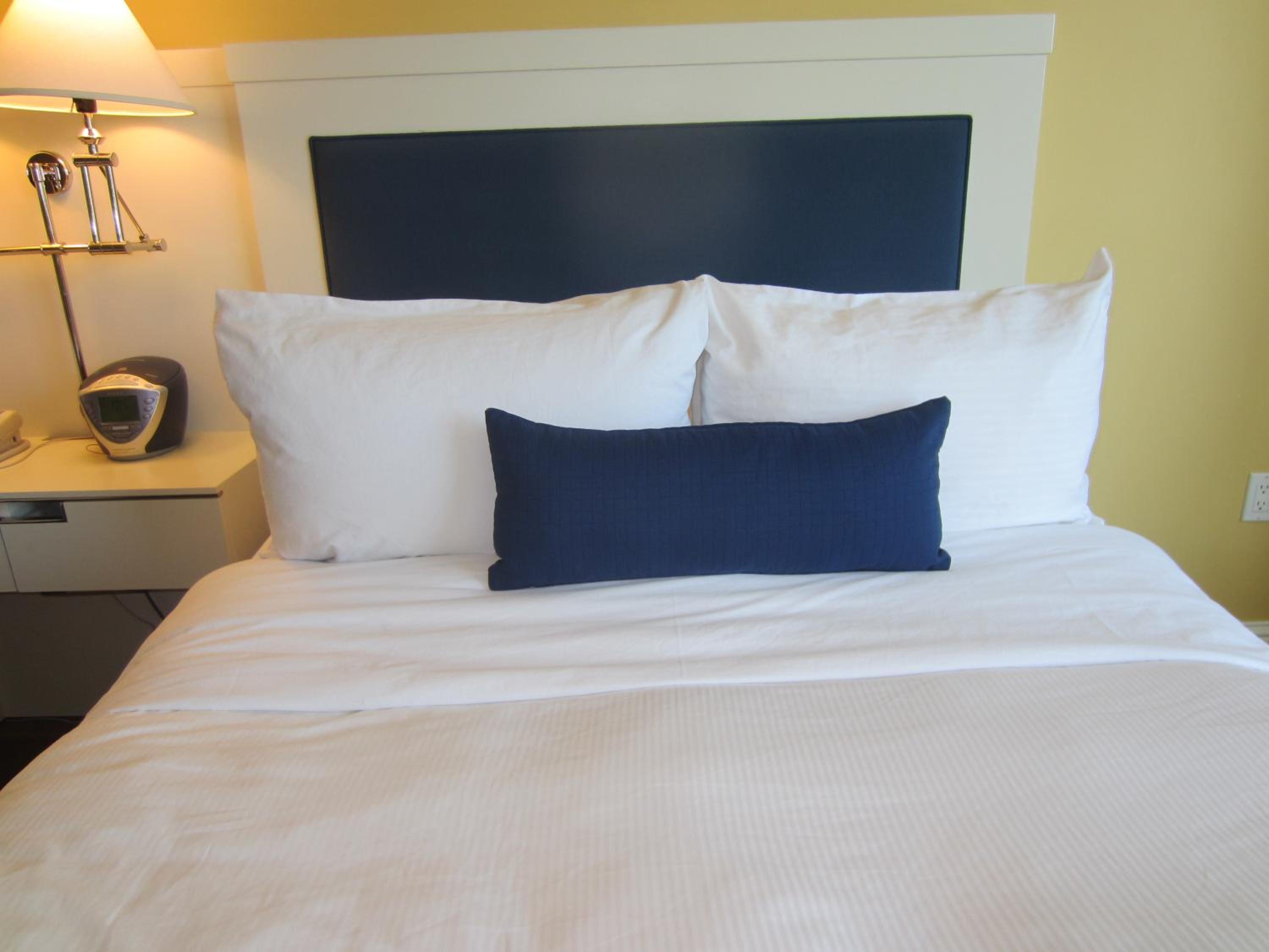 Deluxe Double Room with Two Double Beds - Photo 5