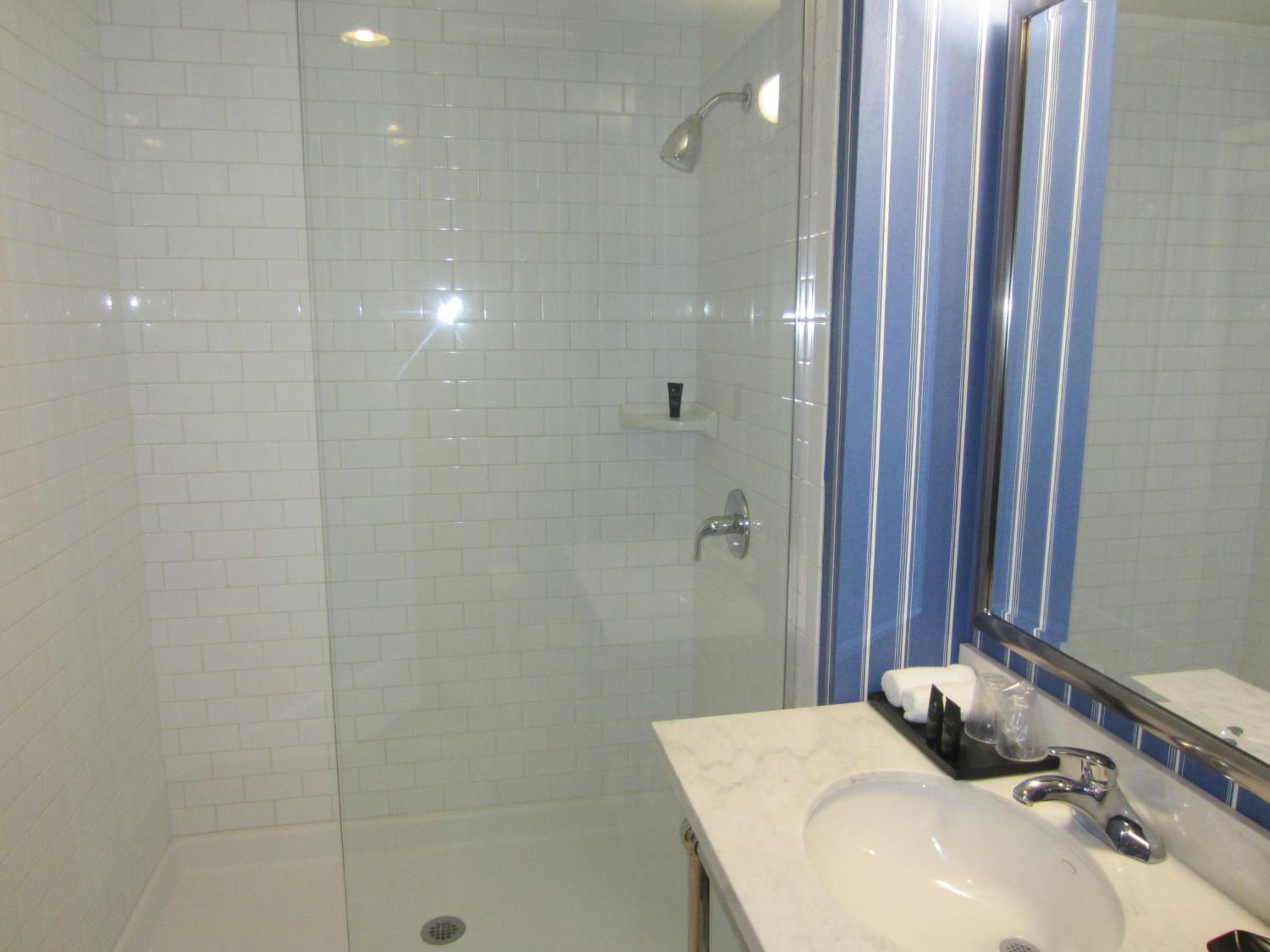 Deluxe Double Room with Two Double Beds - Photo 2