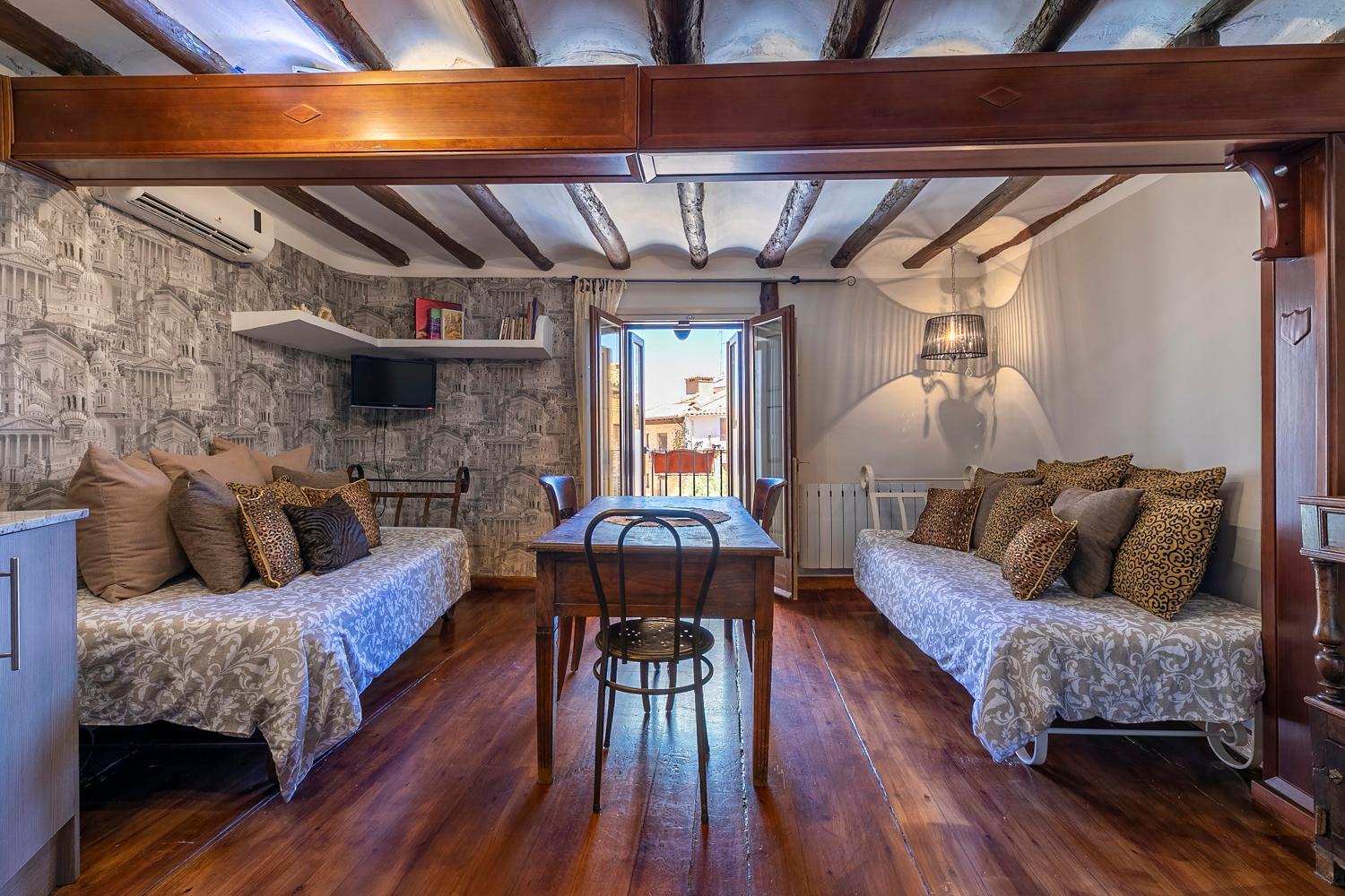 Apartamento con Balcón