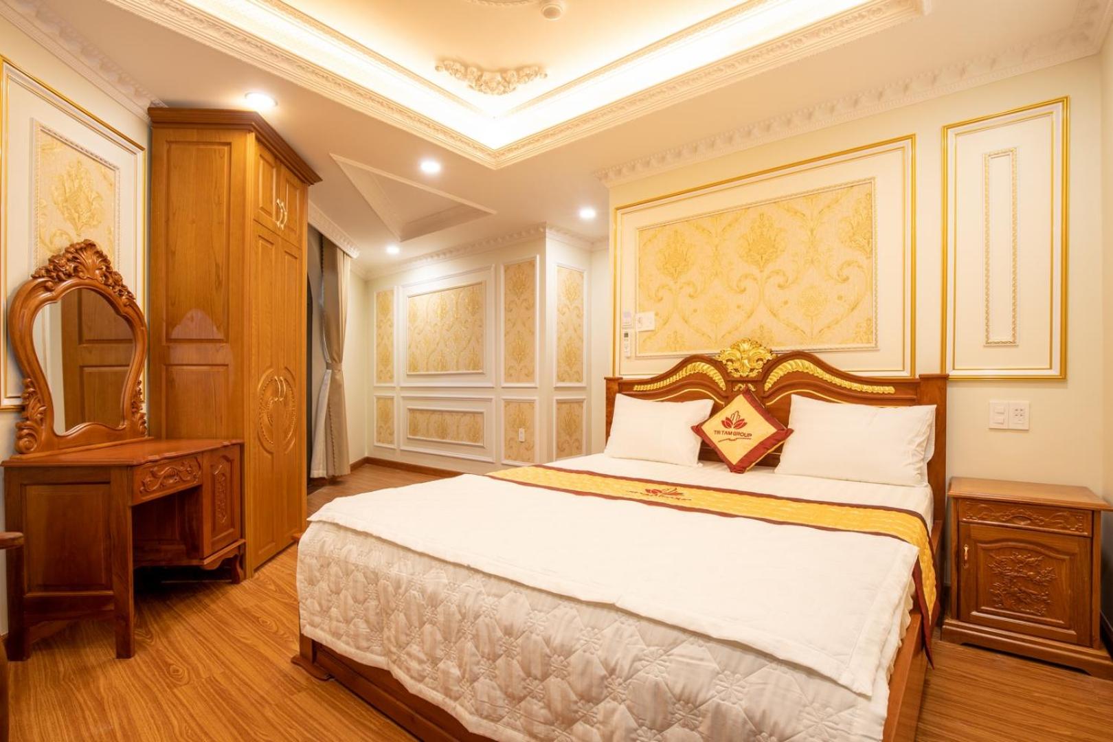 King Room with Balcony